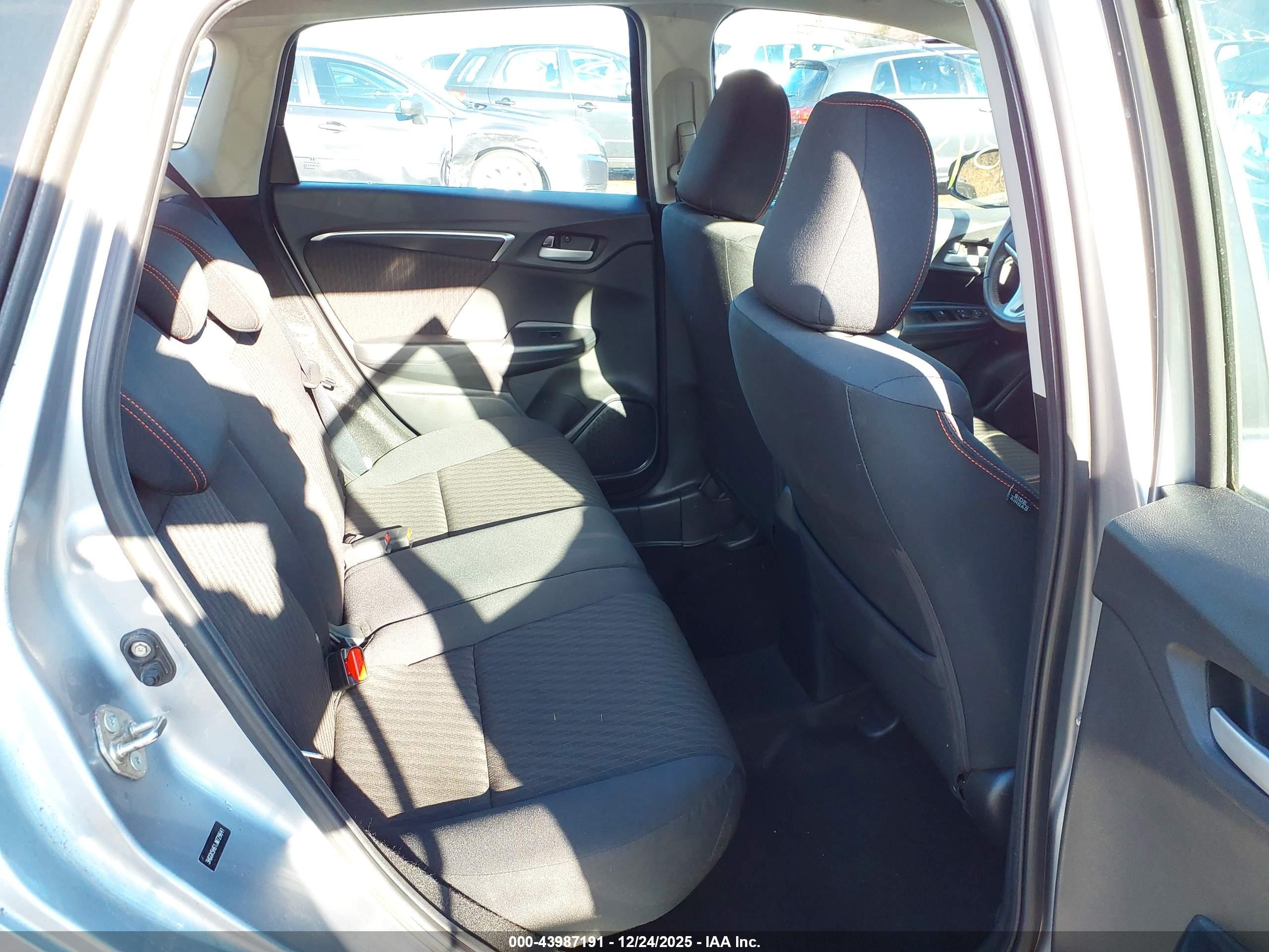 HONDA FIT image 8