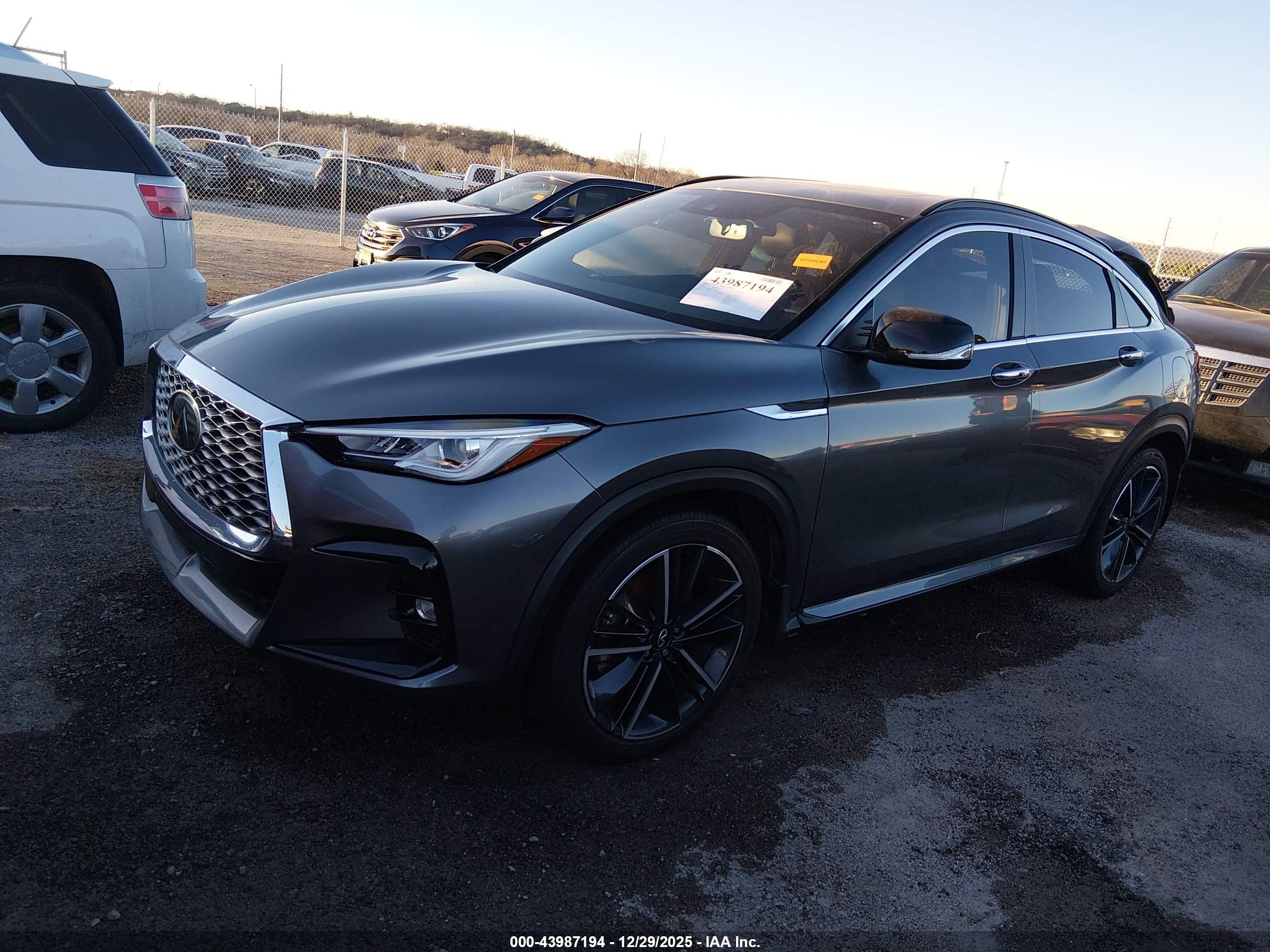 INFINITI QX55 image 2