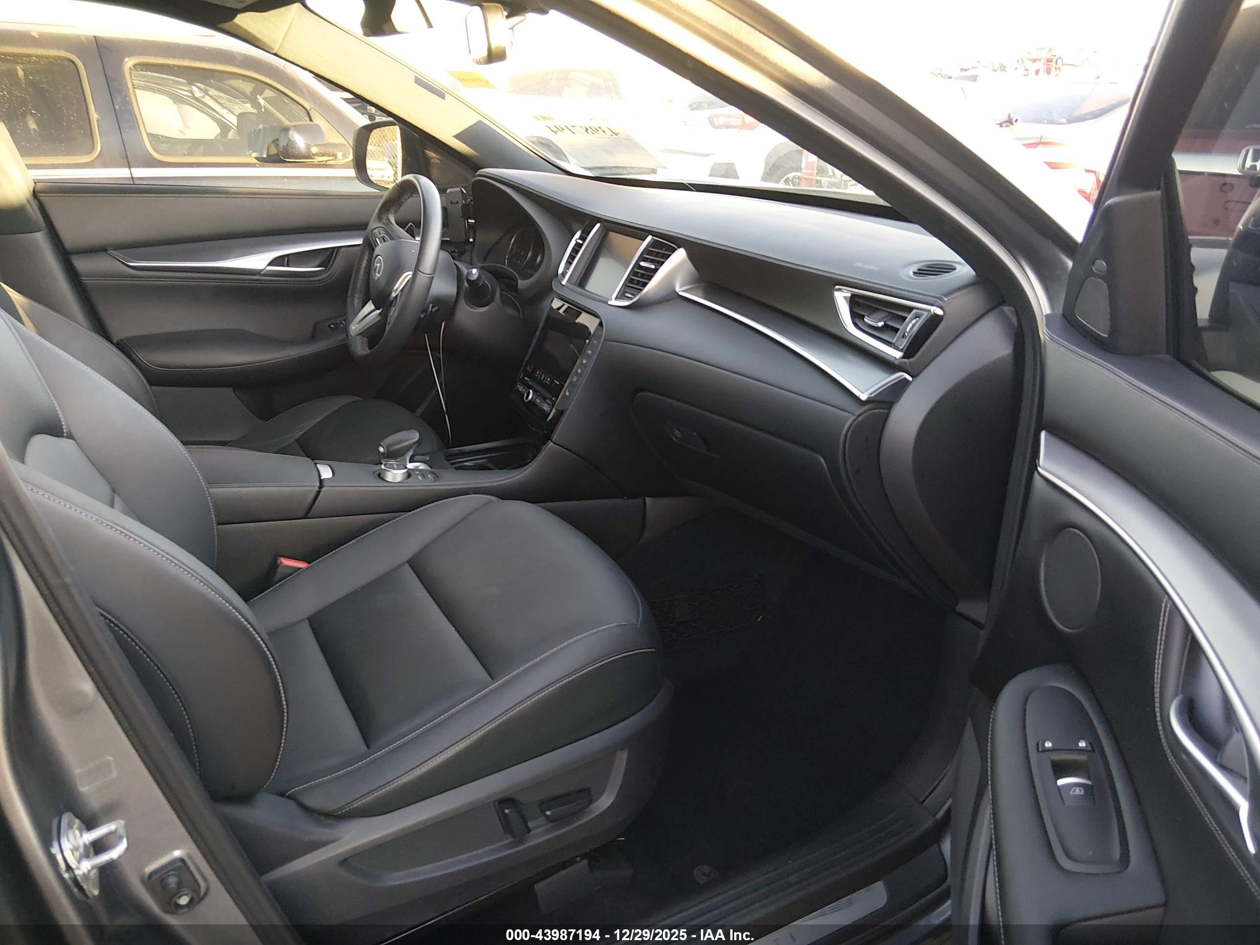 INFINITI QX55 image 5