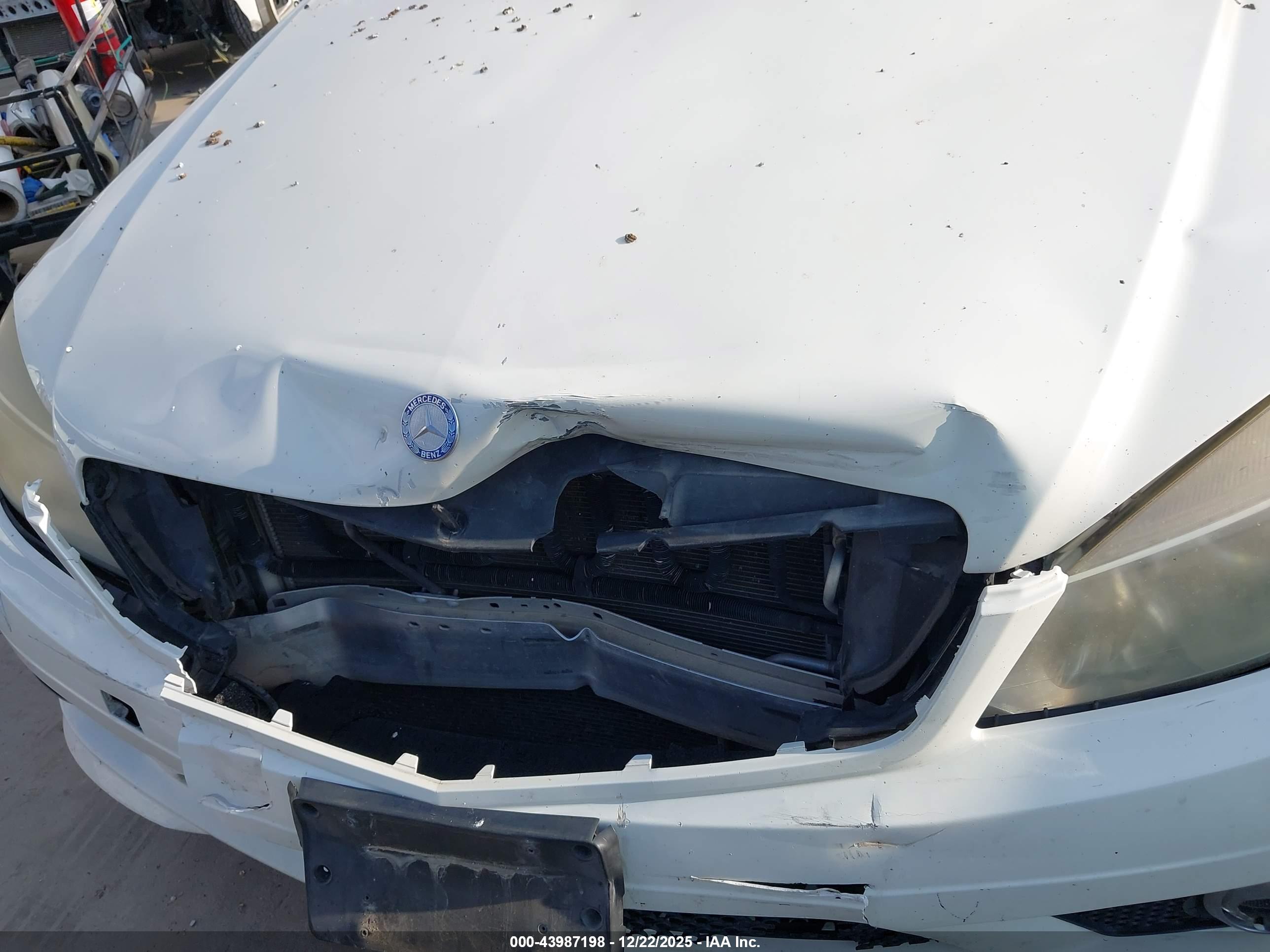 MERCEDES-BENZ C image 6