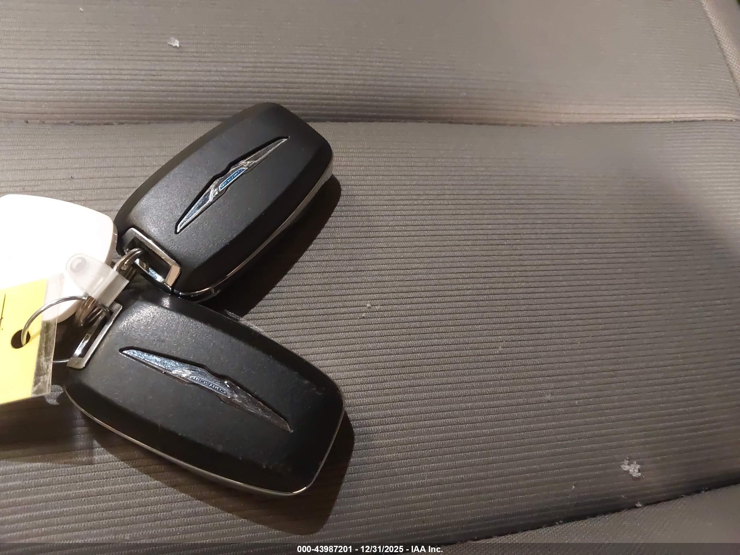 CHRYSLER PACIFICA image 11