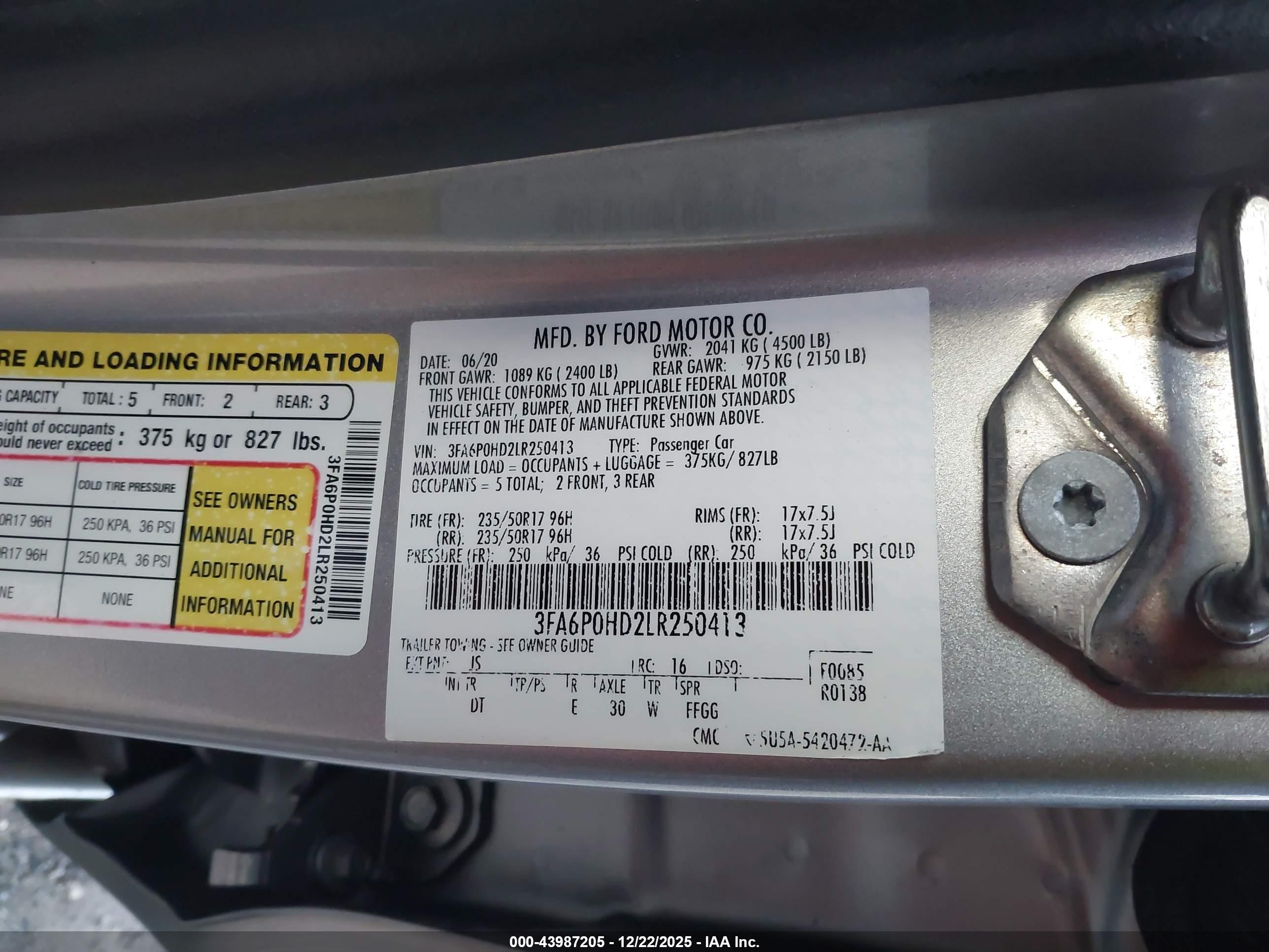 FORD FUSION image 9
