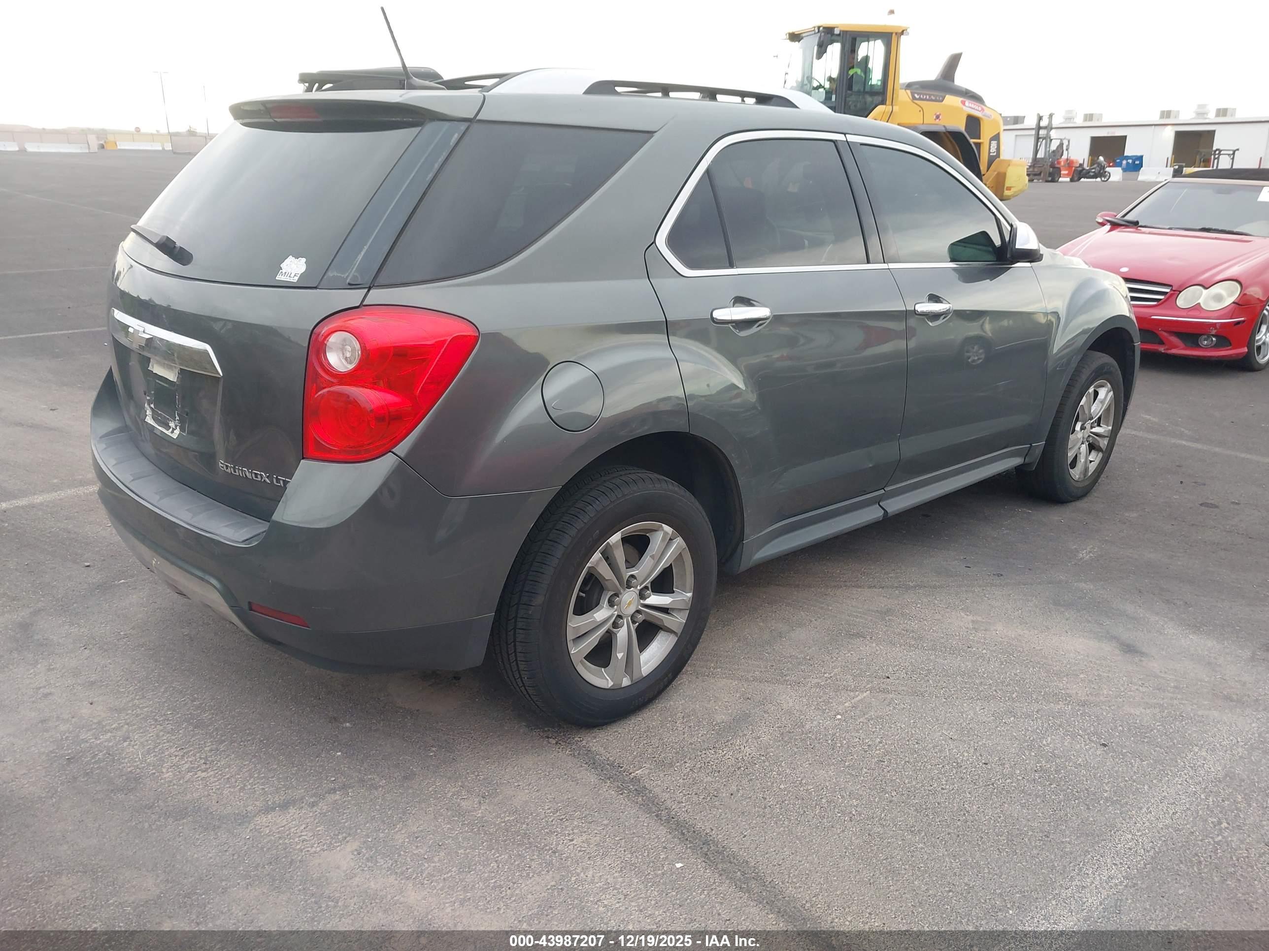 CHEVROLET EQUINOX image 4