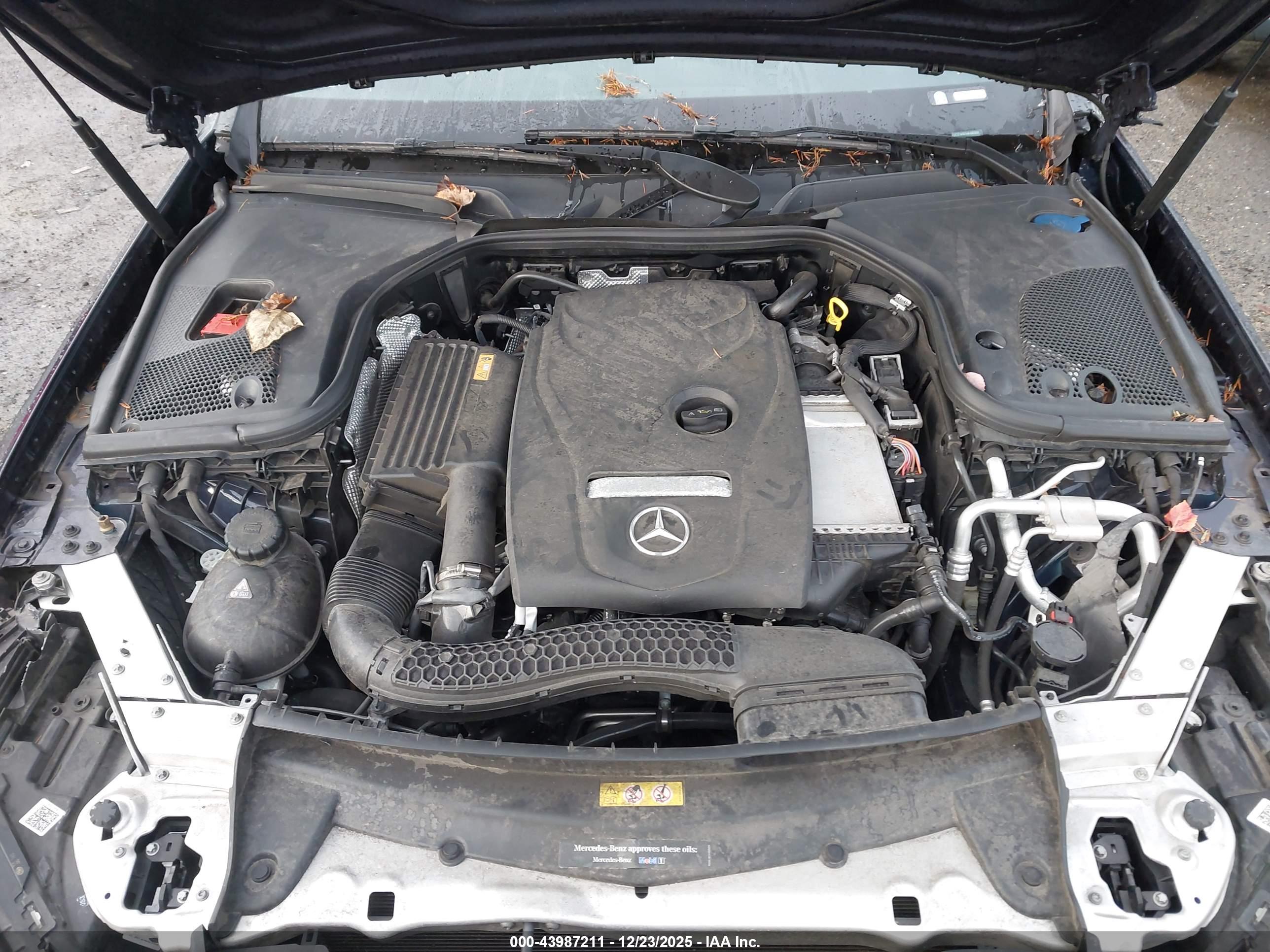 MERCEDES-BENZ E image 10