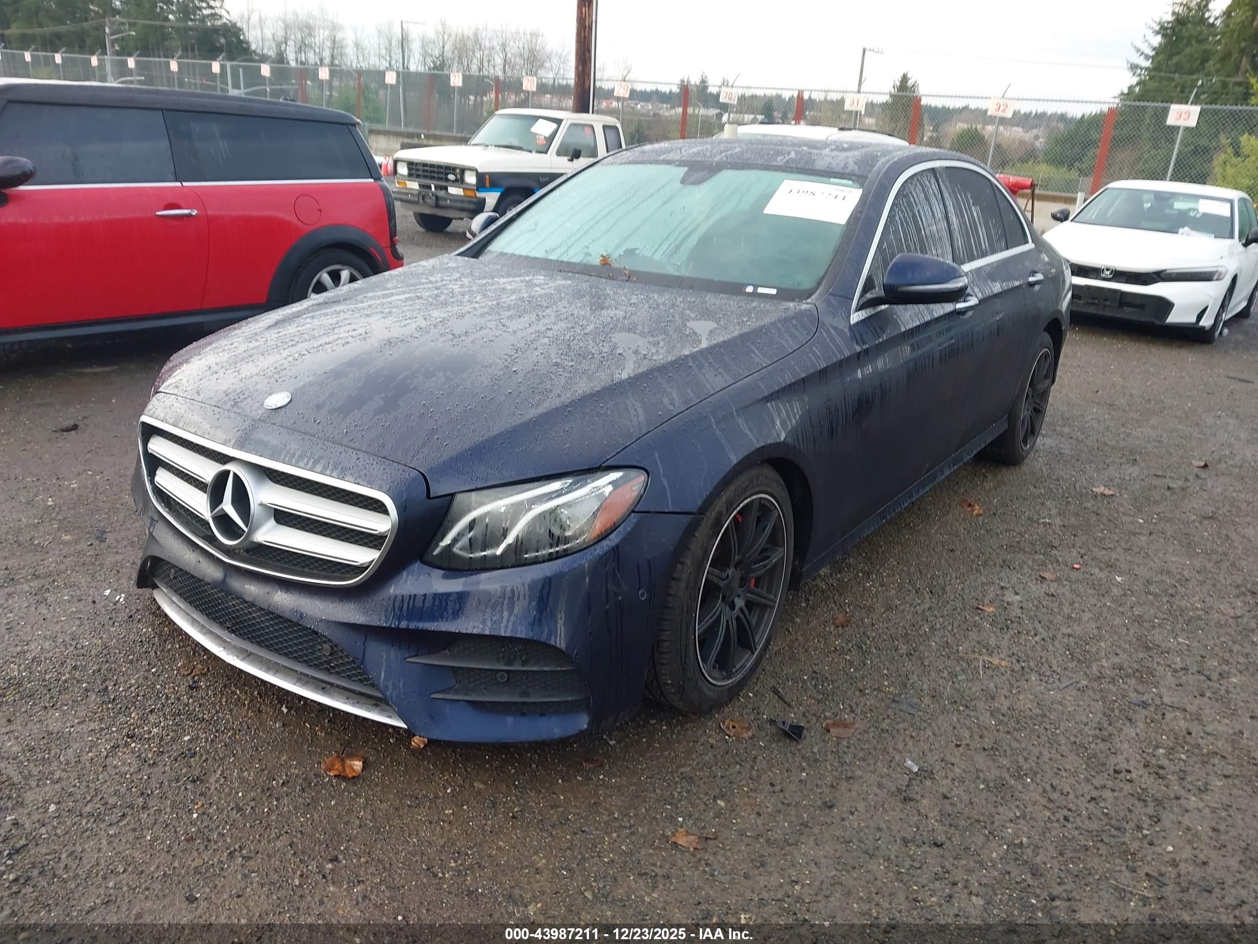 MERCEDES-BENZ E image 2