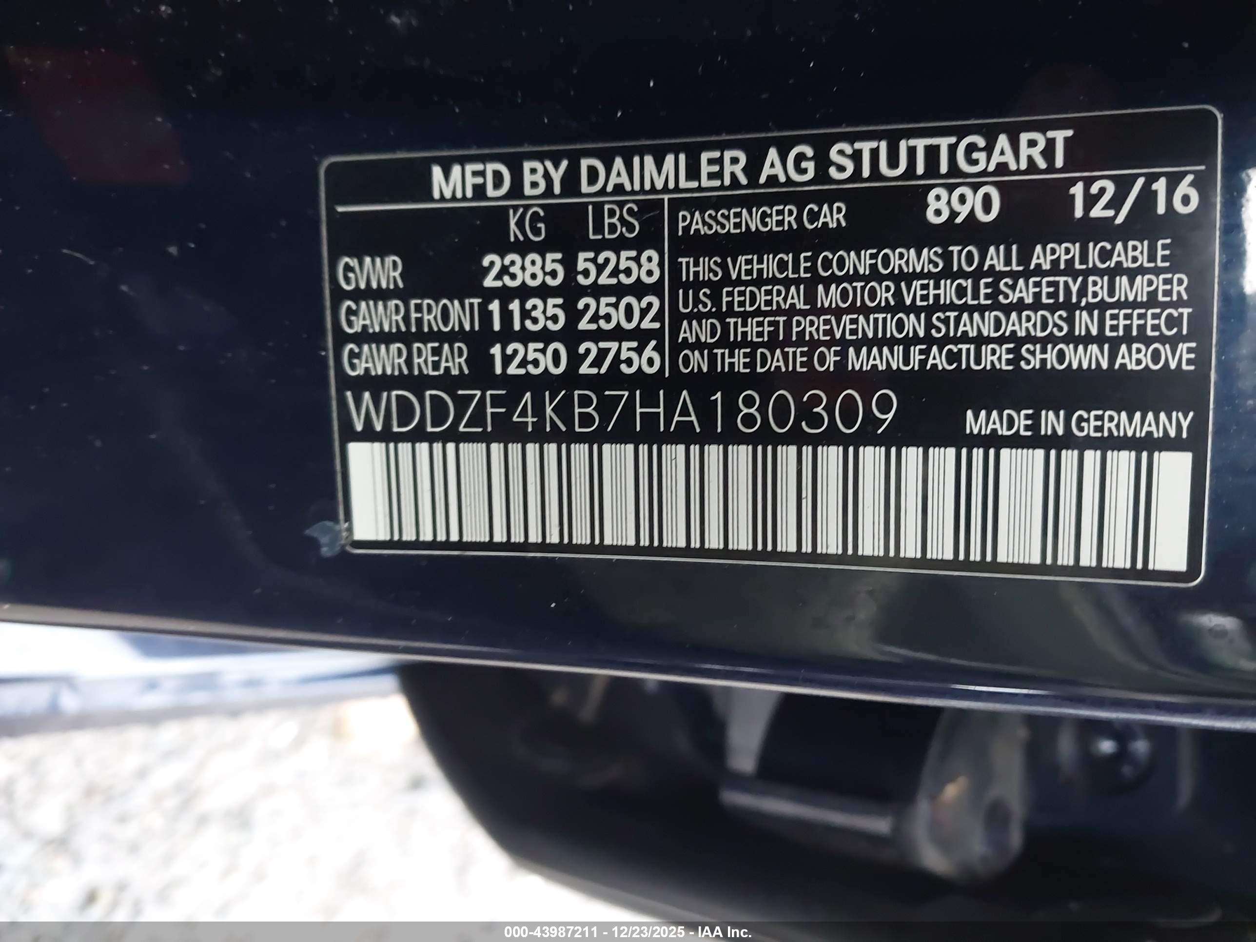 MERCEDES-BENZ E image 9