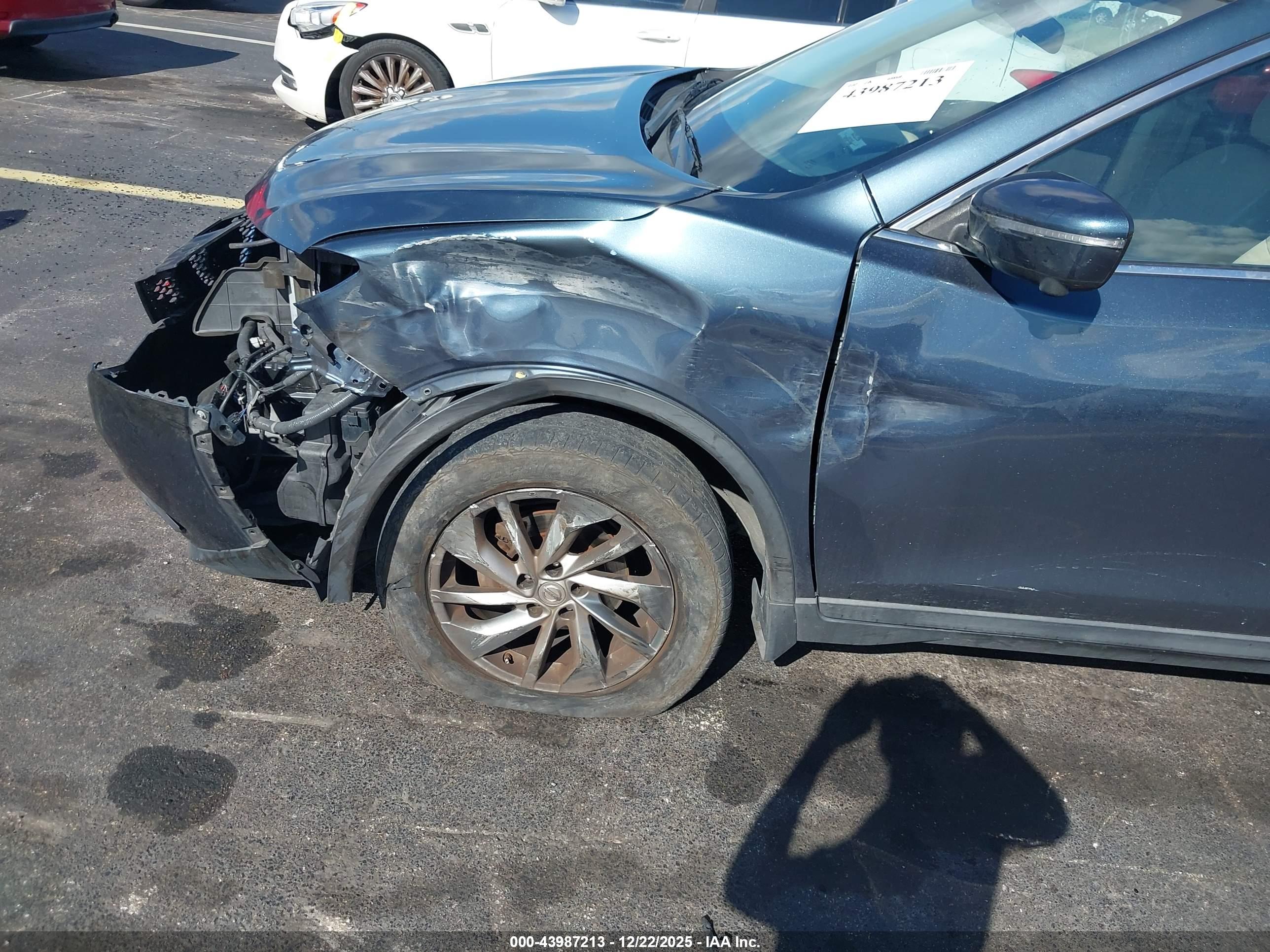 NISSAN ROGUE image 6