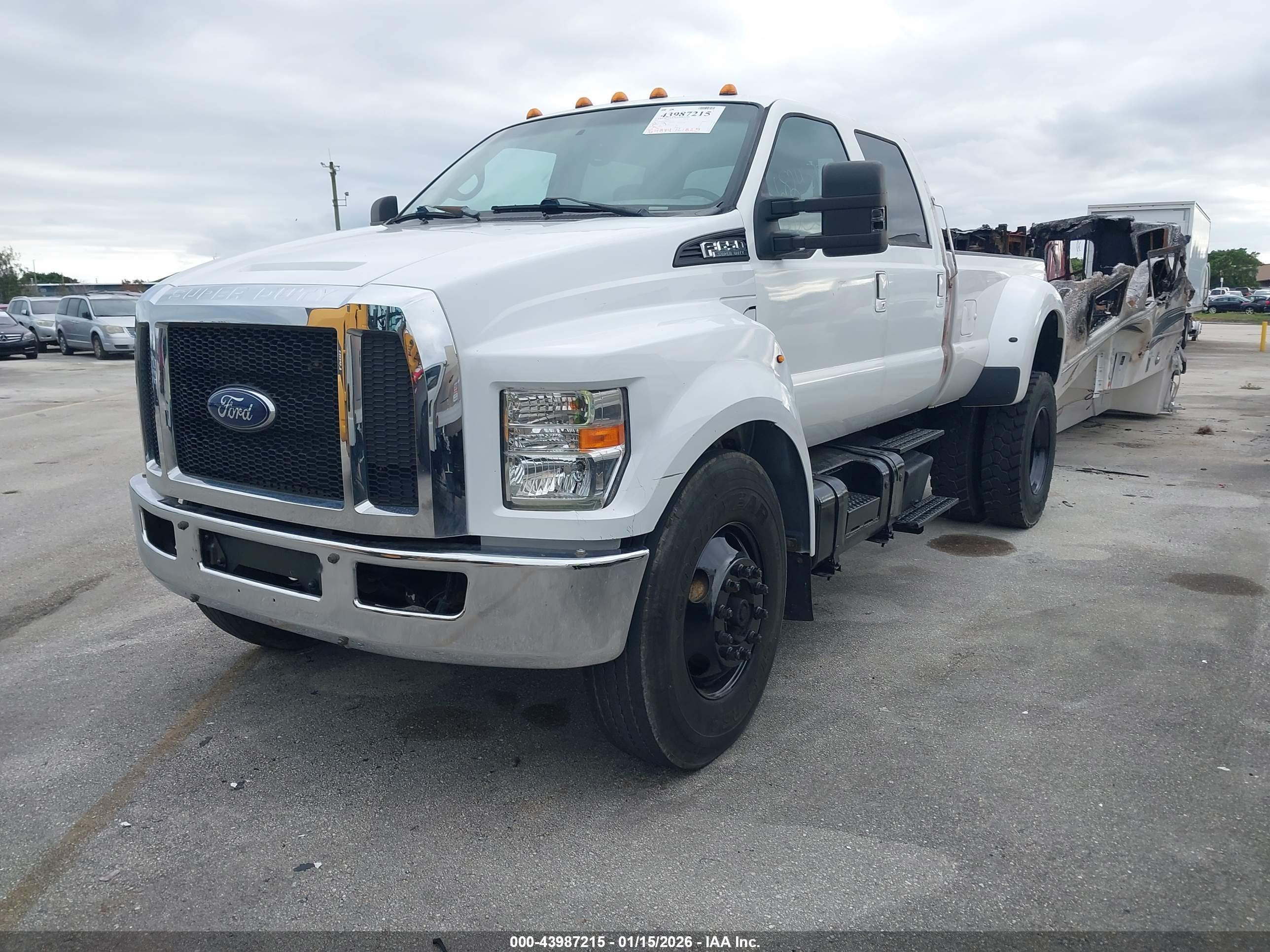 FORD F-650 image 2