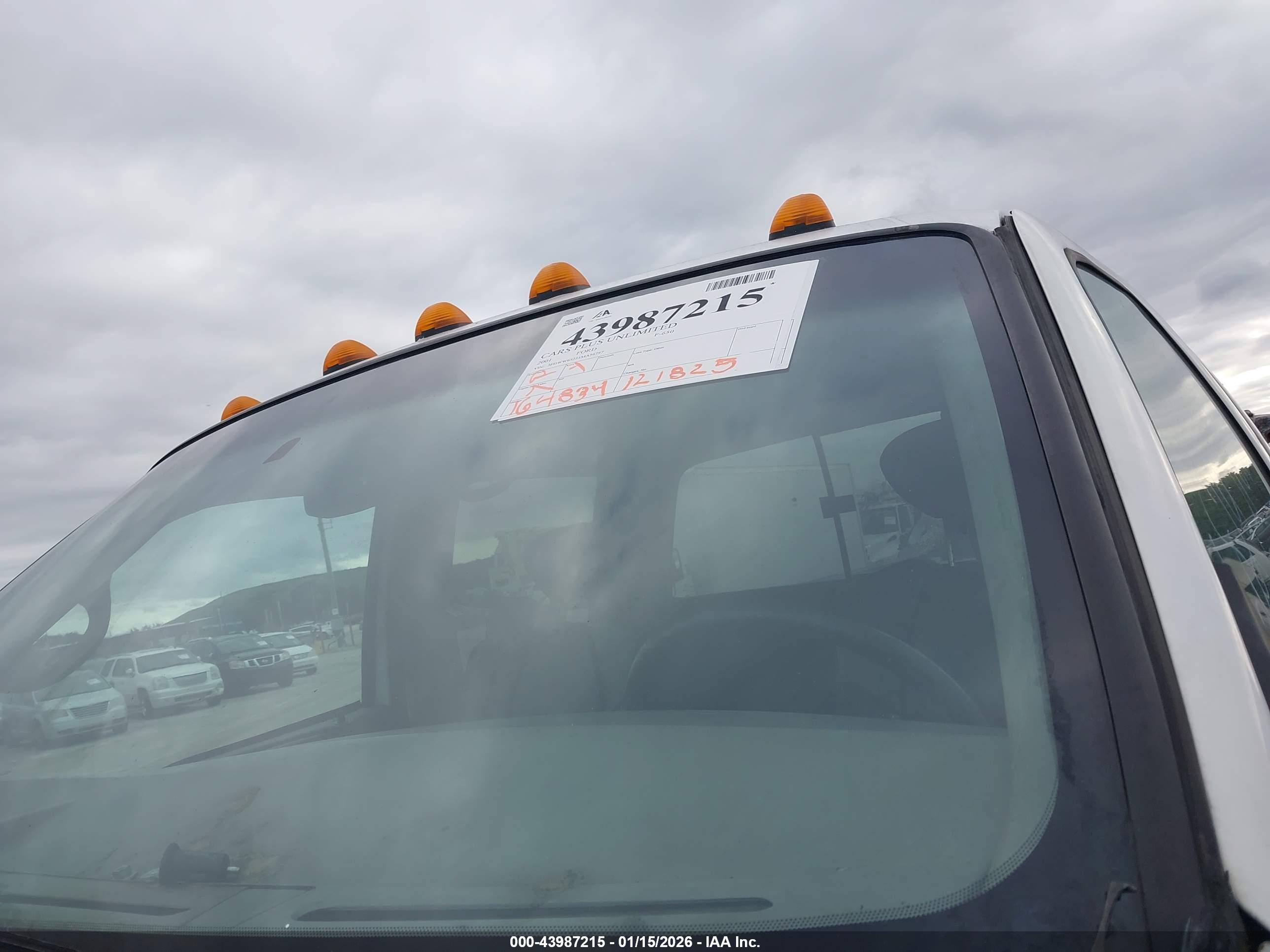 FORD F-650 image 6