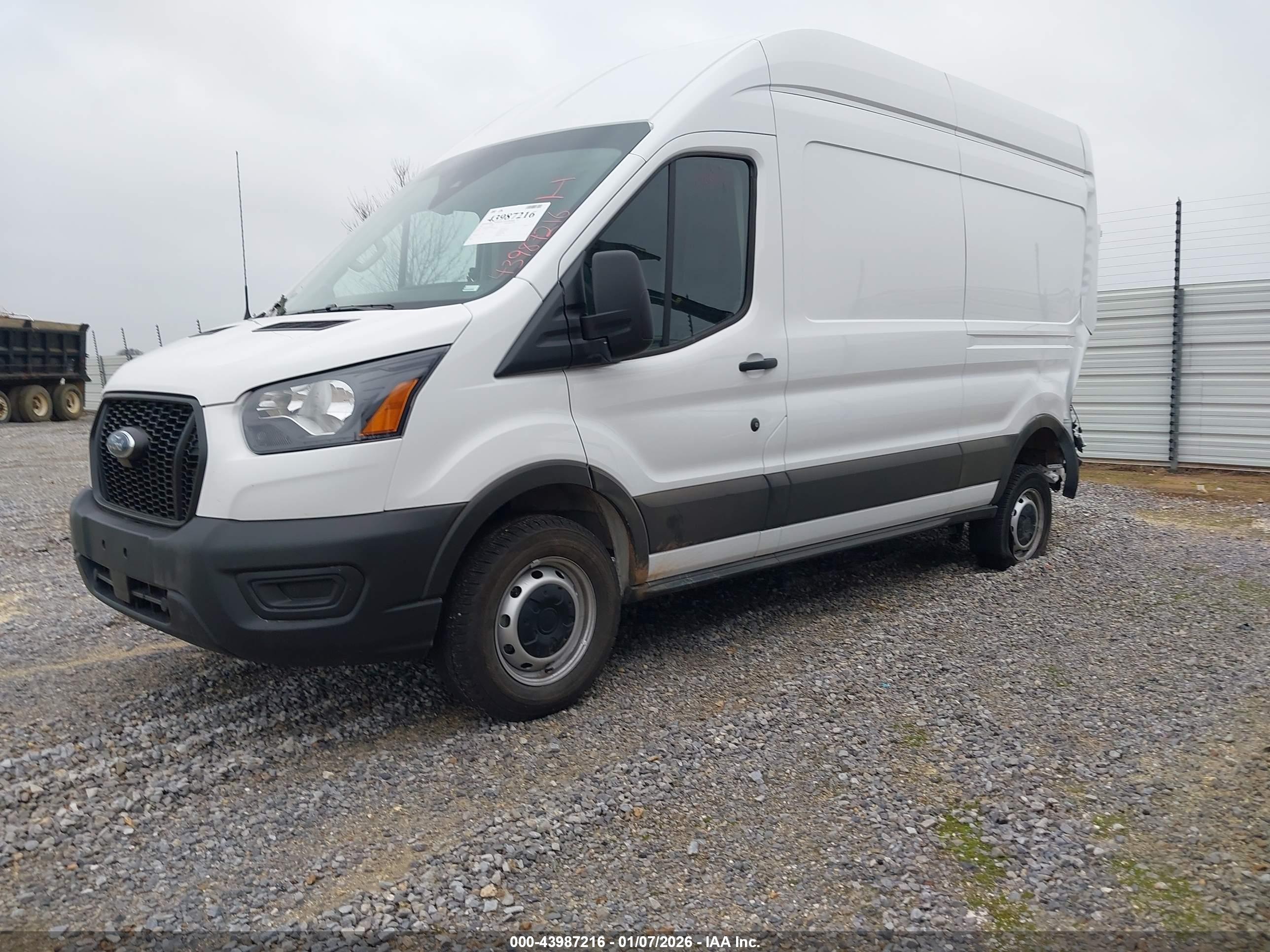 FORD TRANSIT-250 image 2
