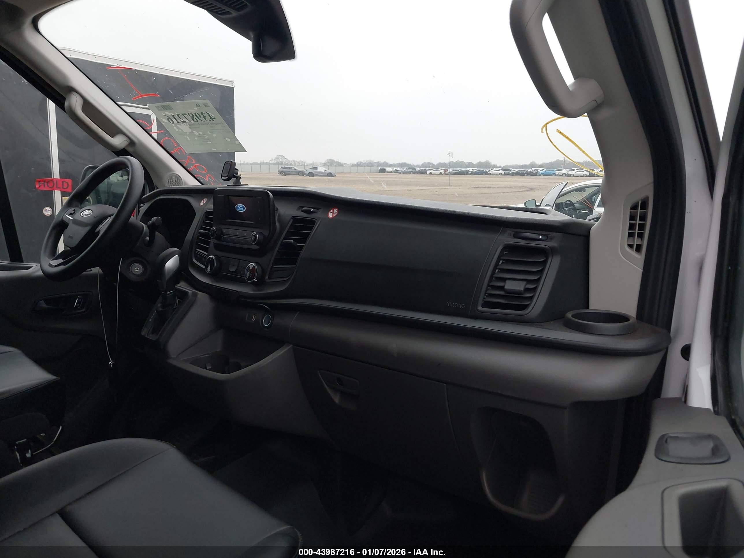 FORD TRANSIT-250 image 5