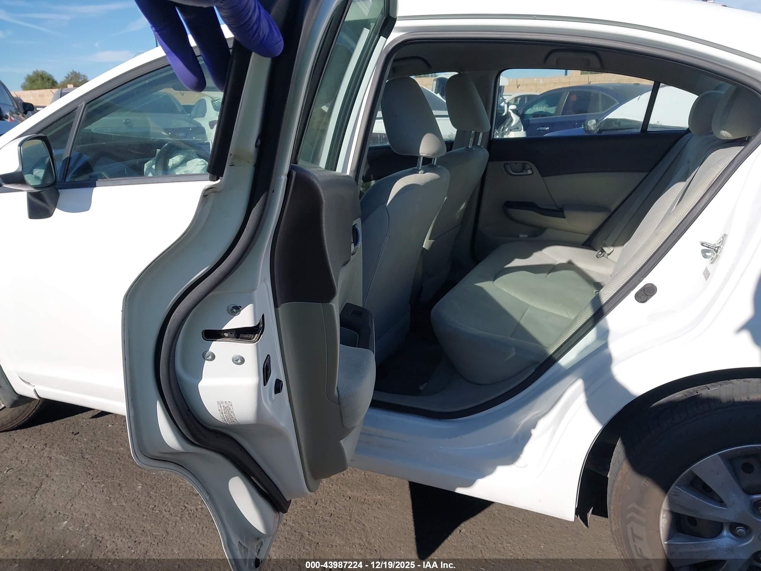 HONDA CIVIC image 8