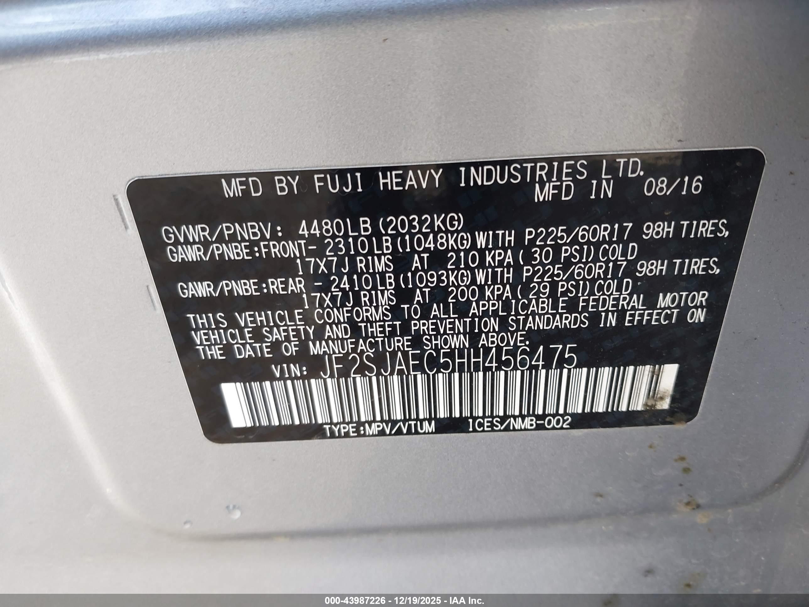 SUBARU FORESTER image 9