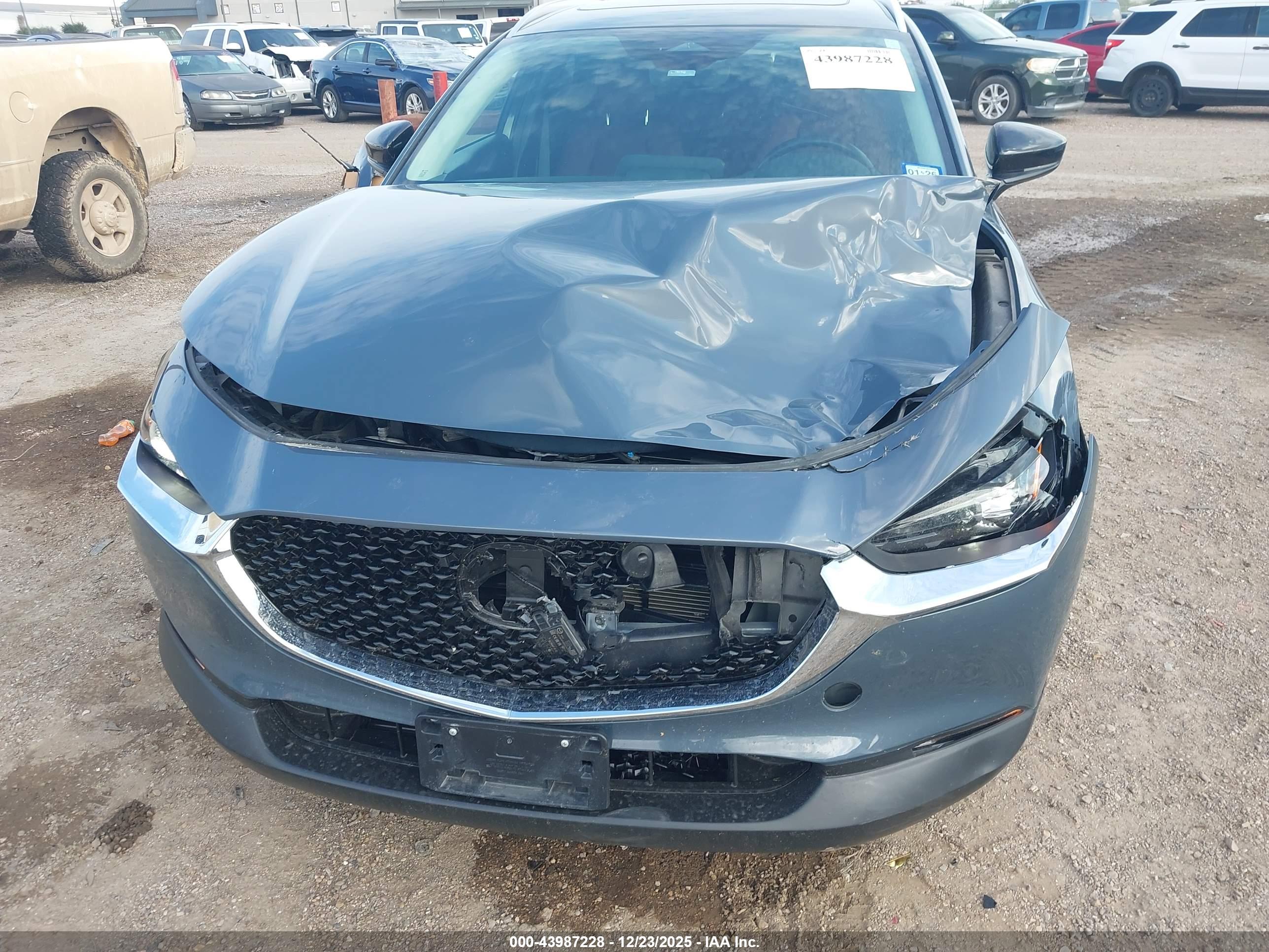 MAZDA CX-30 image 6