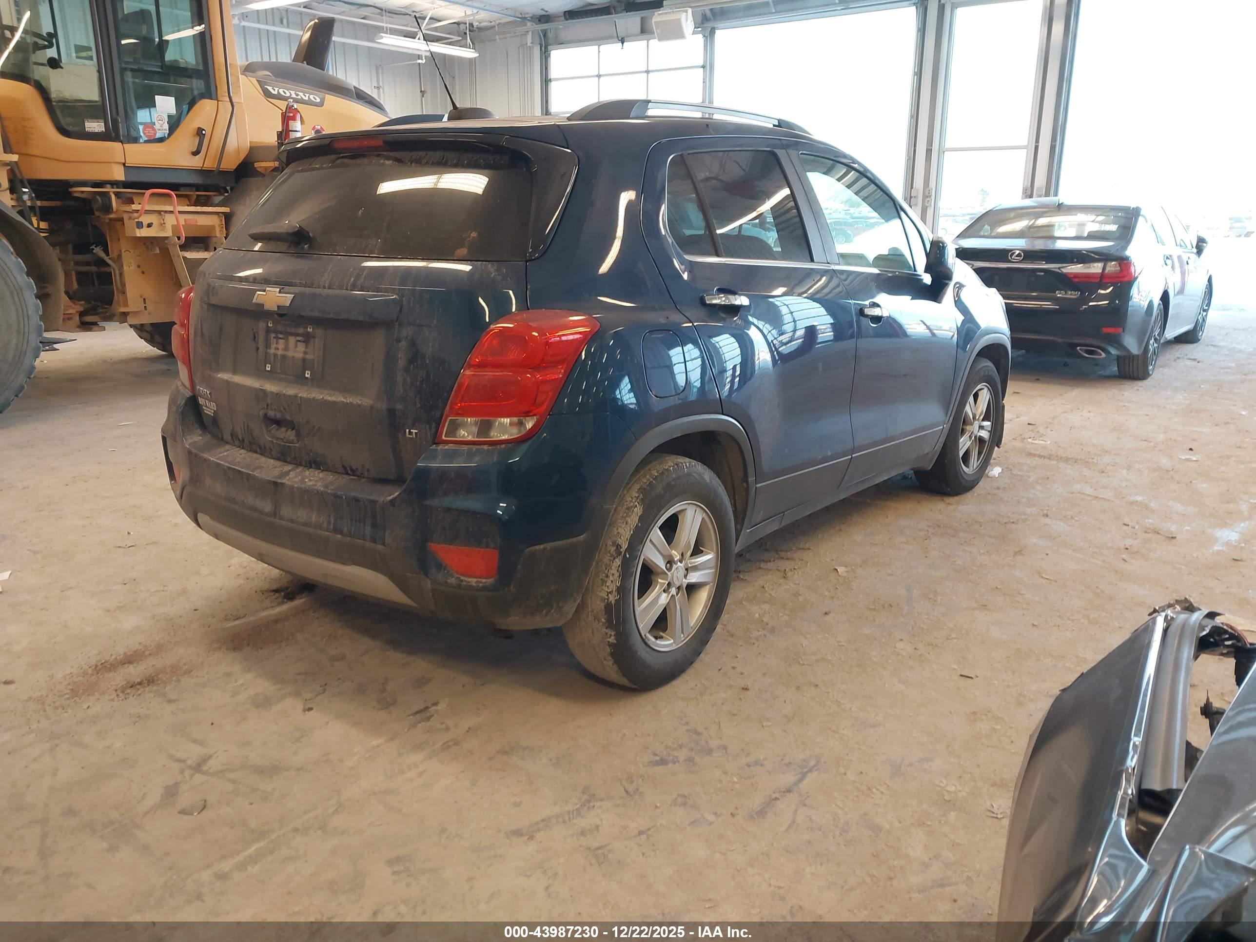 CHEVROLET TRAX image 4