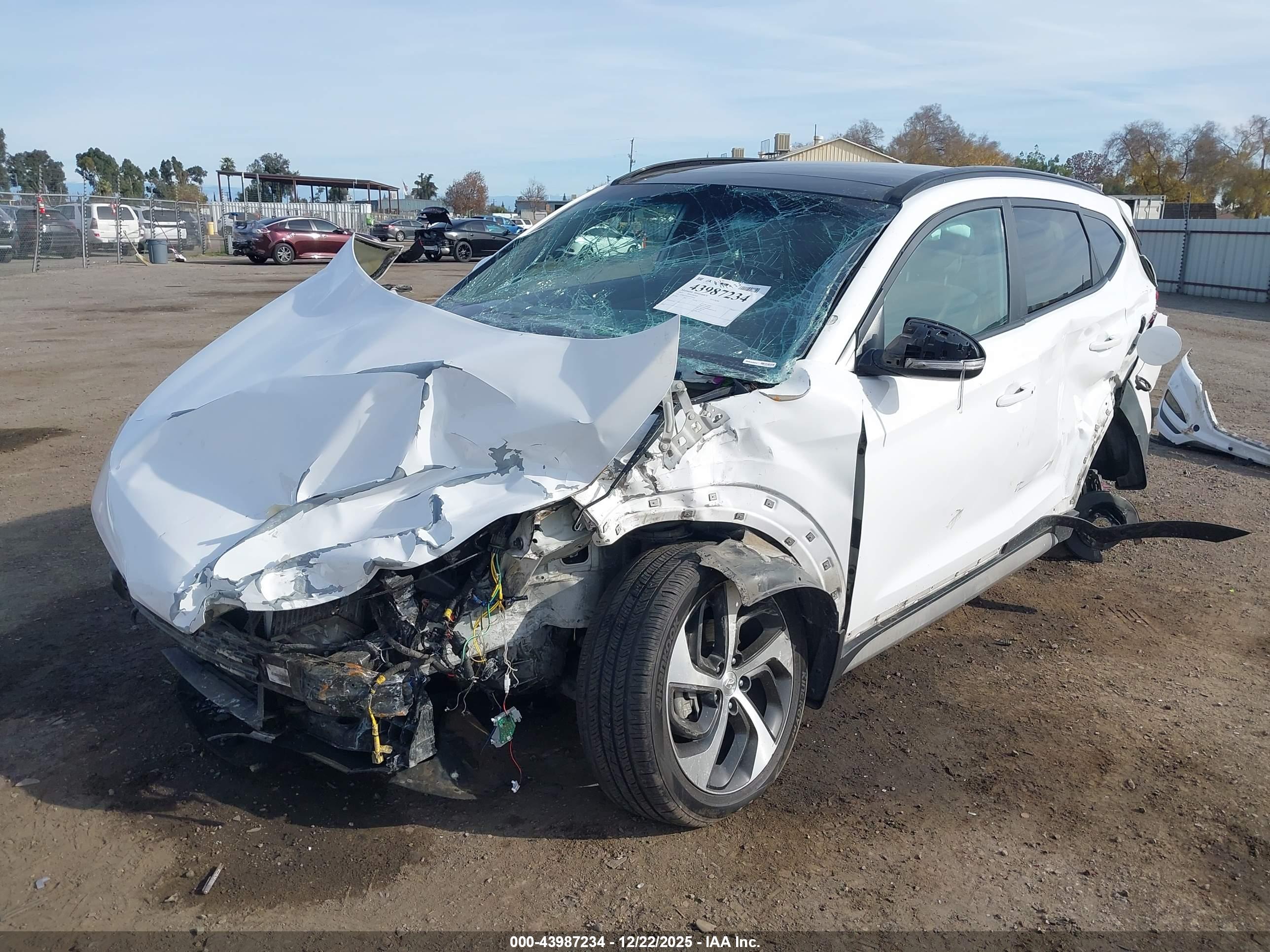 HYUNDAI TUCSON image 2