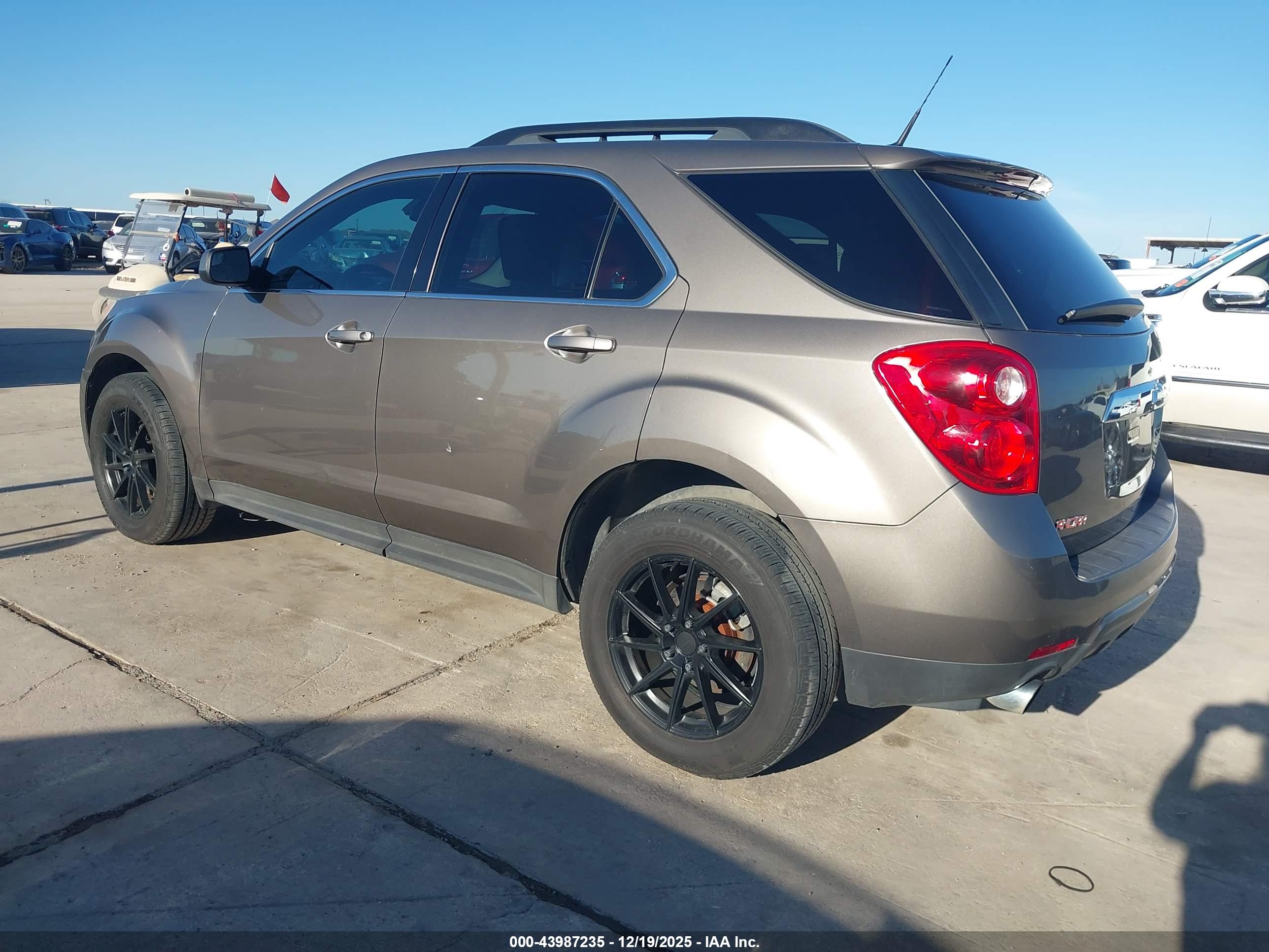 CHEVROLET EQUINOX image 3
