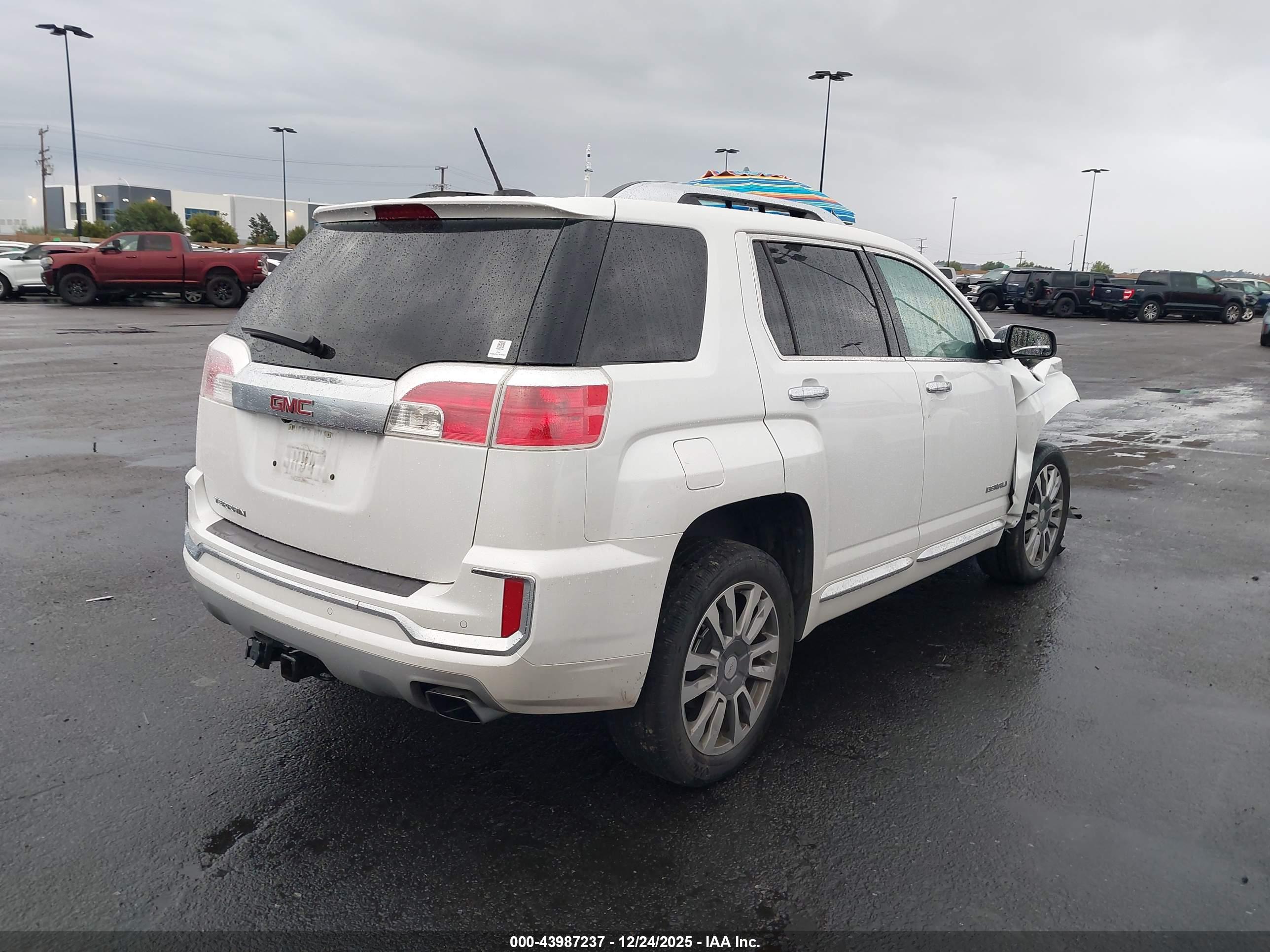 GMC TERRAIN image 4