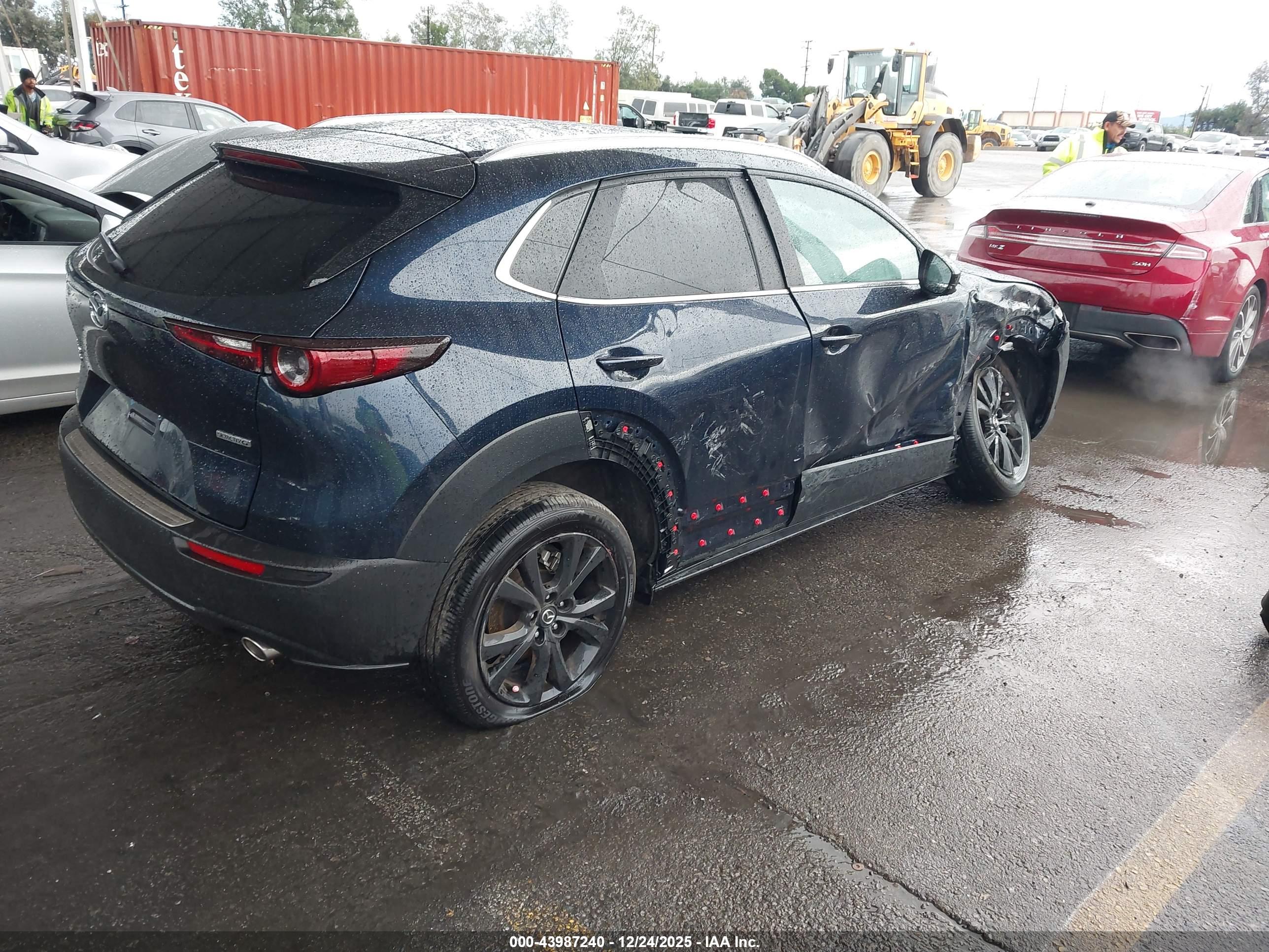 MAZDA CX-30 image 4