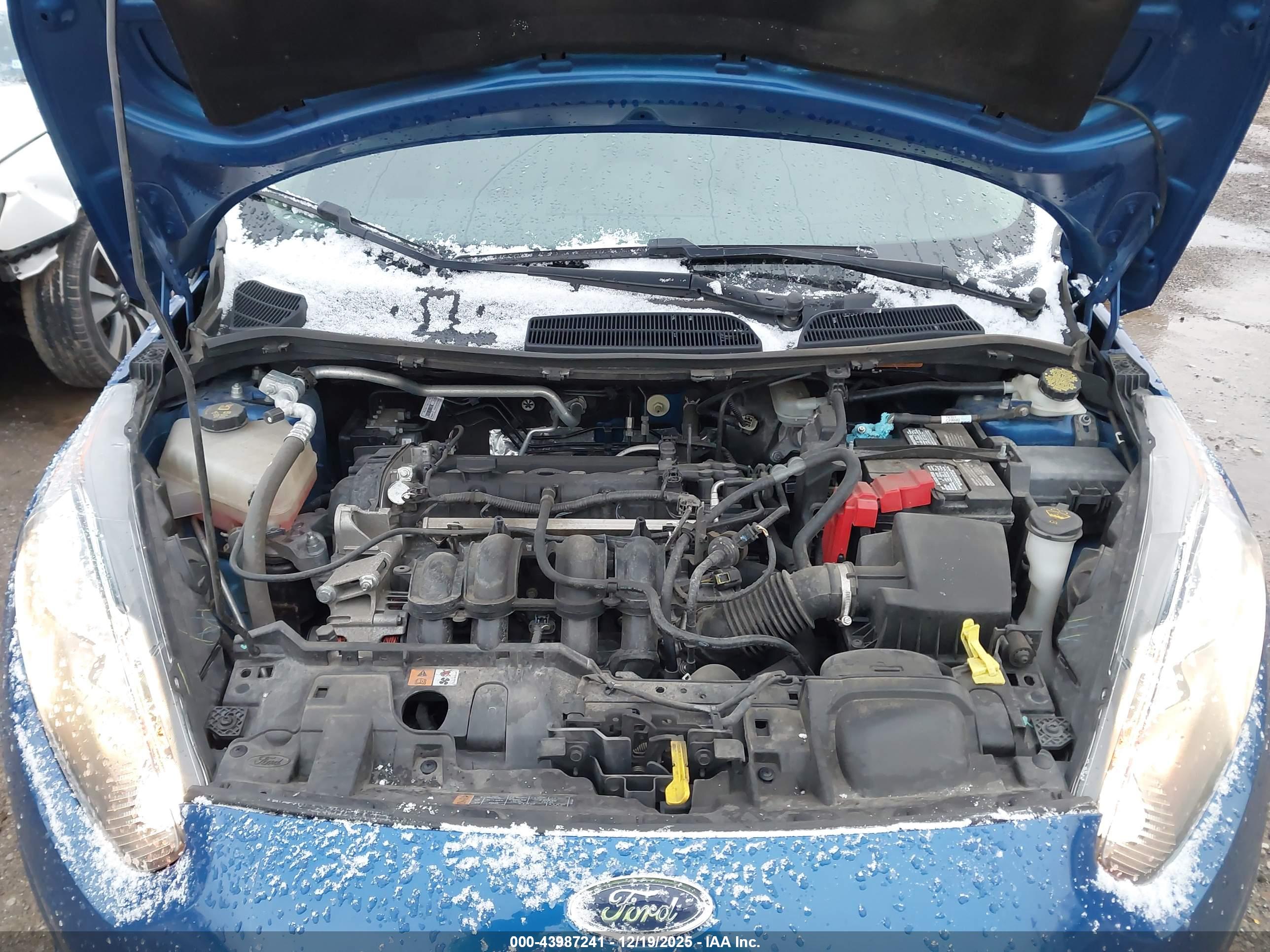 FORD FIESTA image 10