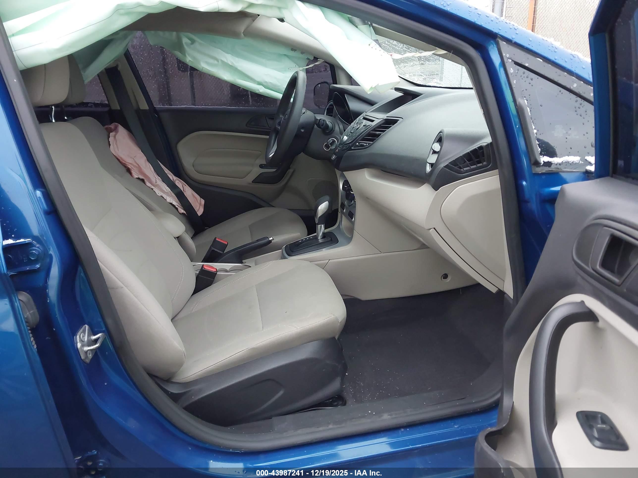 FORD FIESTA image 5