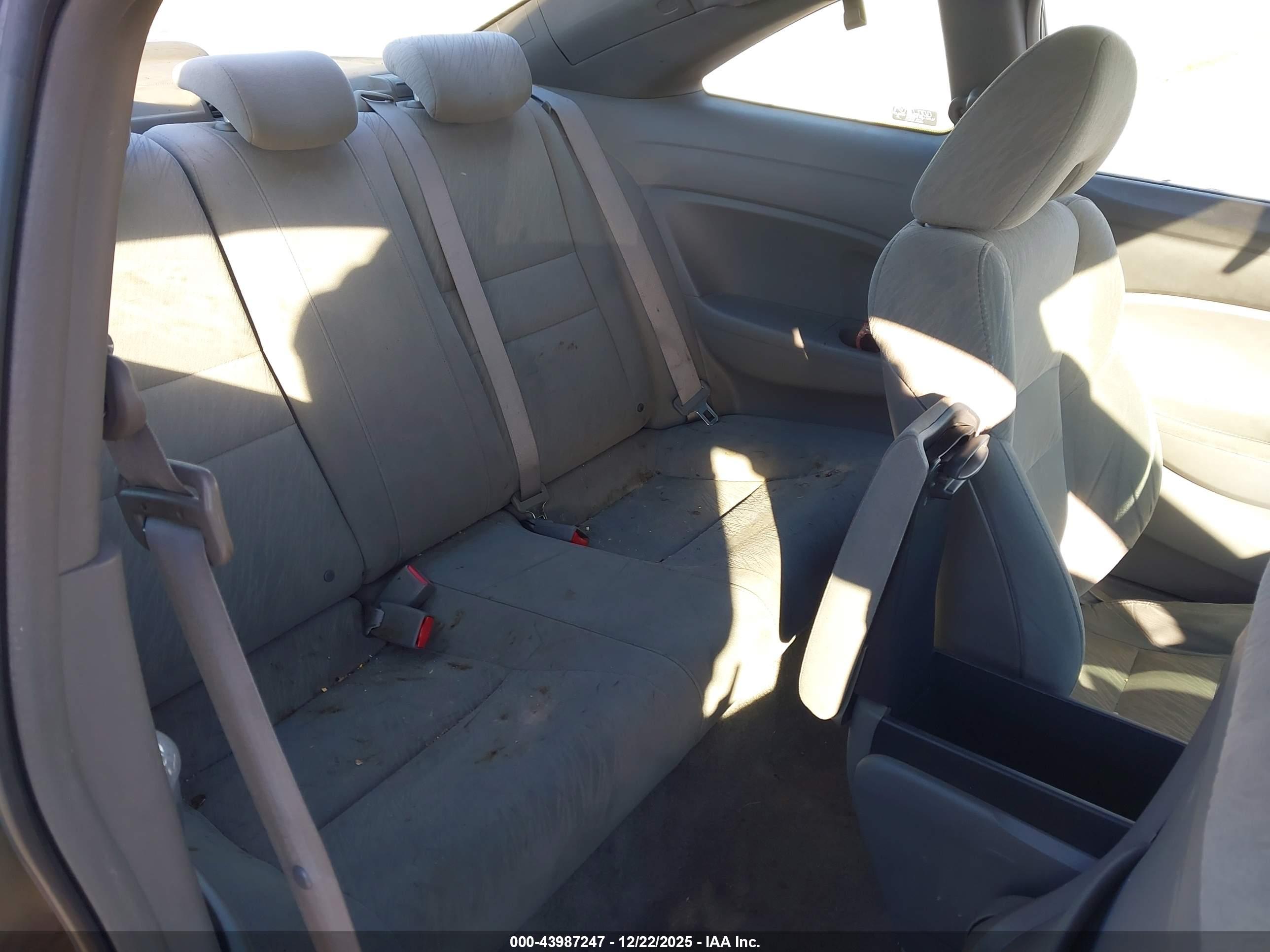 HONDA CIVIC image 8