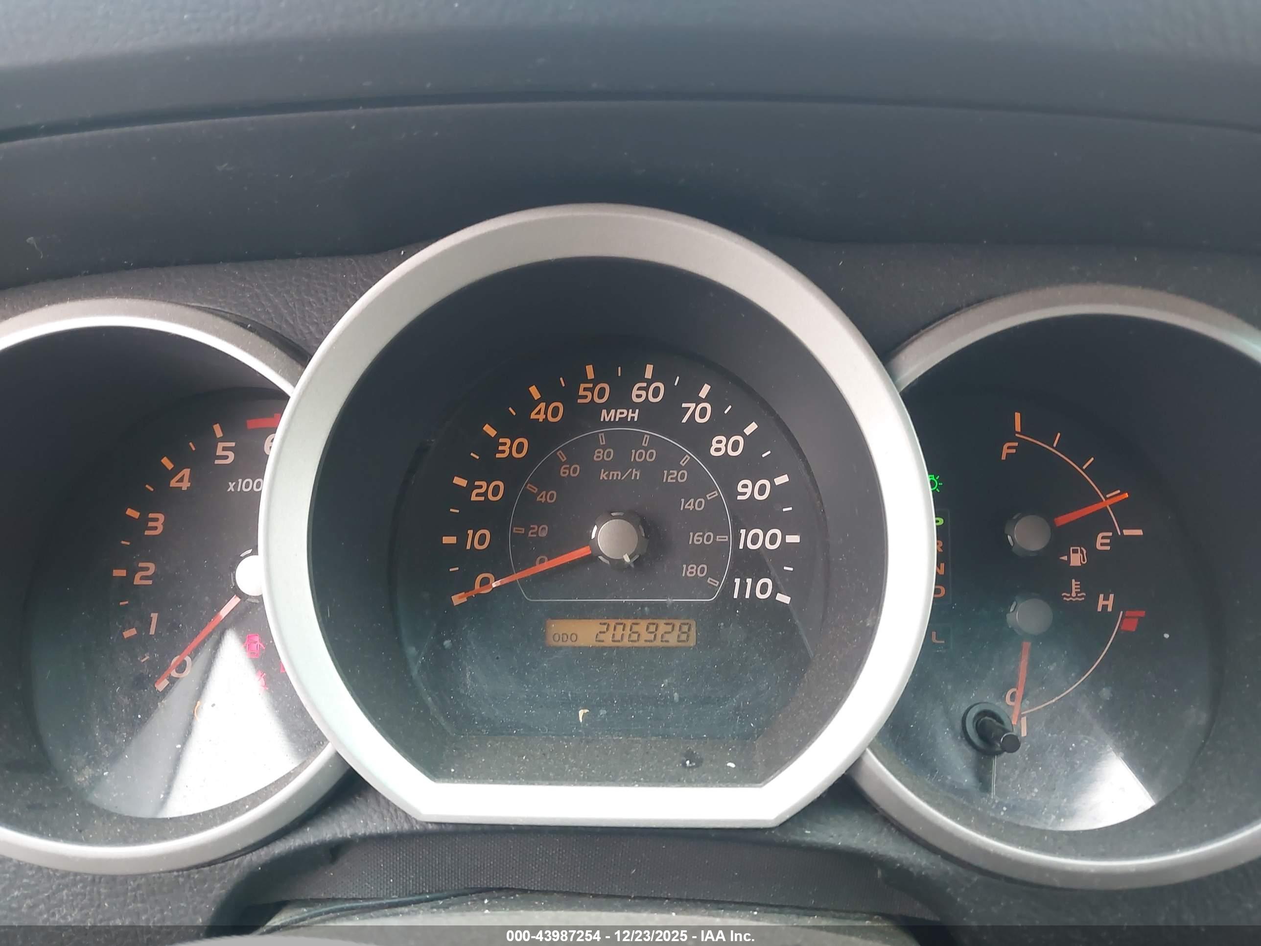 TOYOTA 4RUNNER image 7
