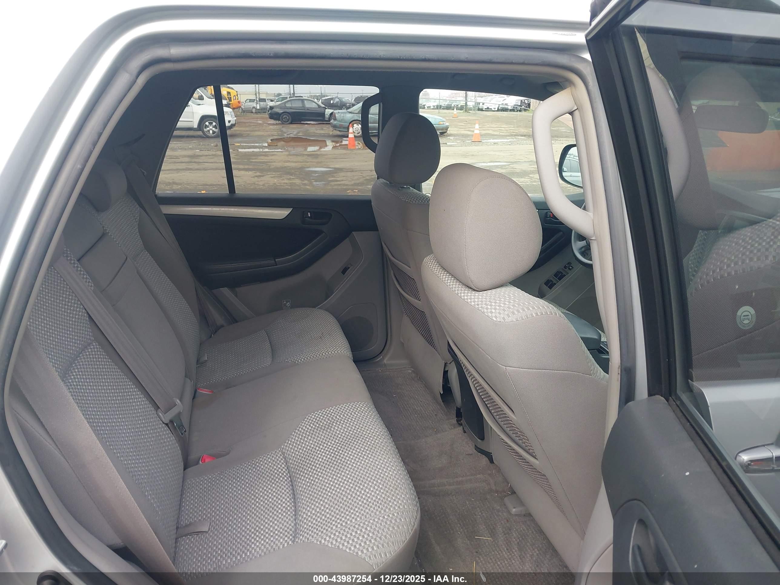 TOYOTA 4RUNNER image 8