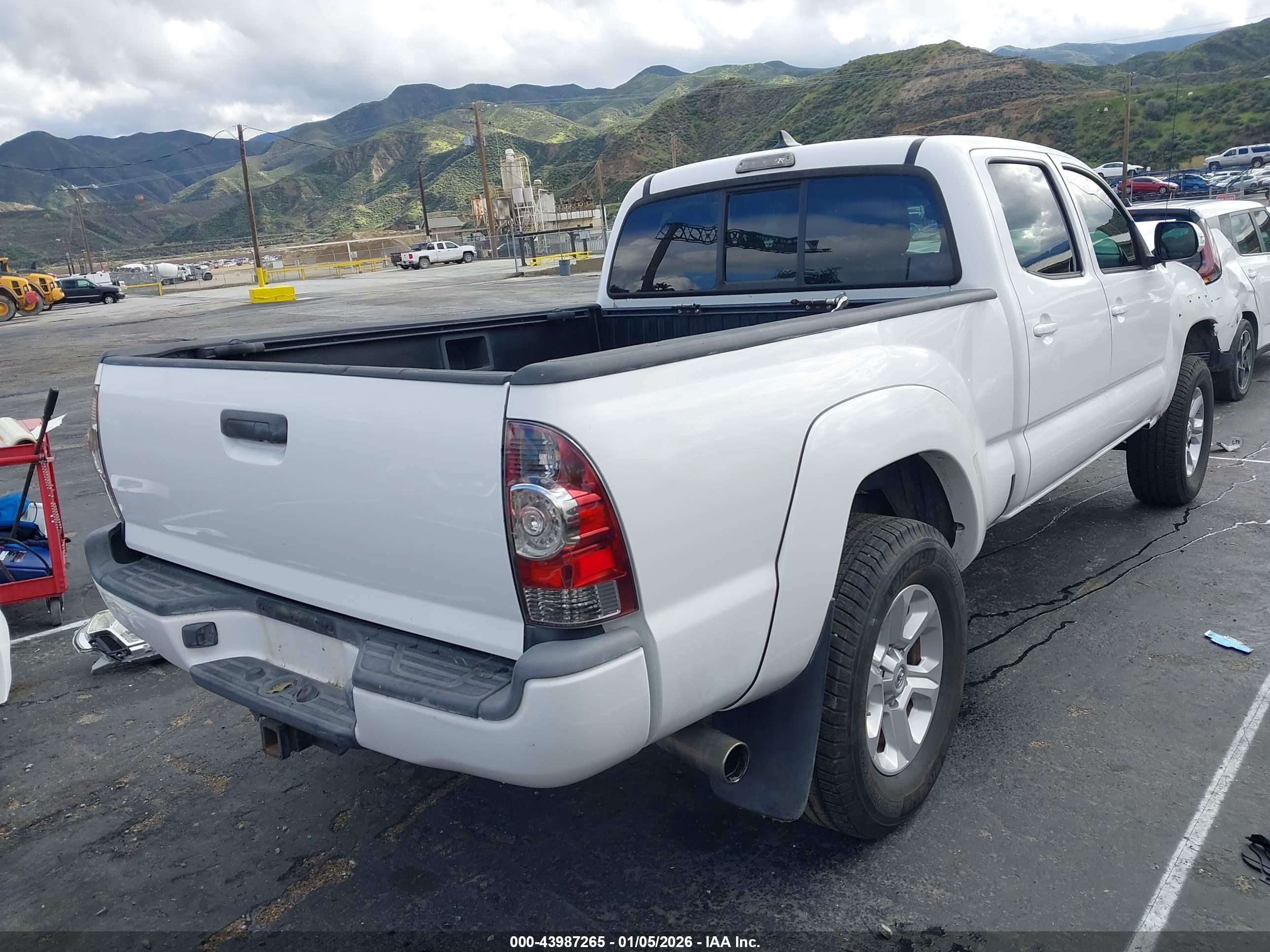 TOYOTA TACOMA image 4