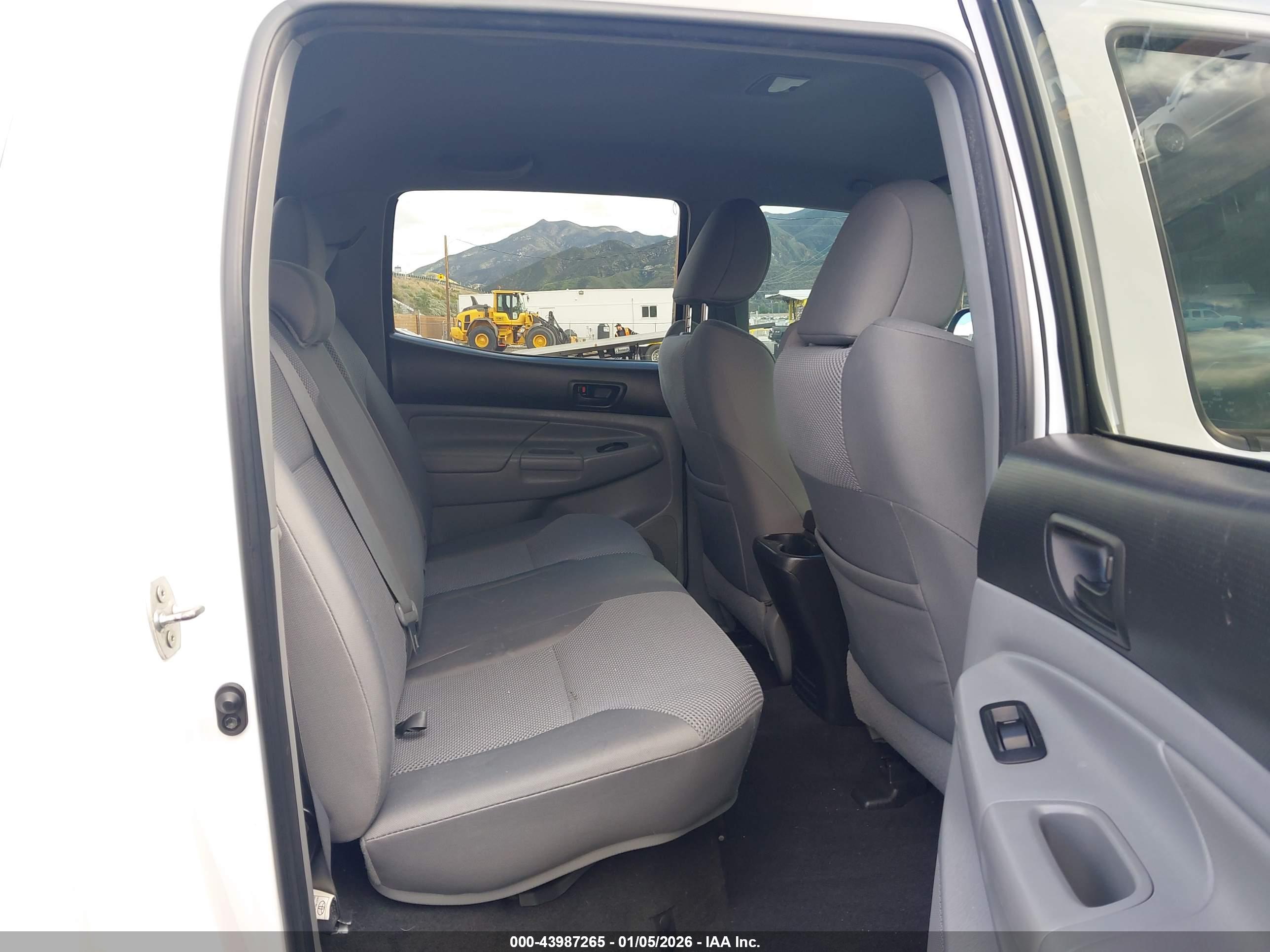 TOYOTA TACOMA image 8