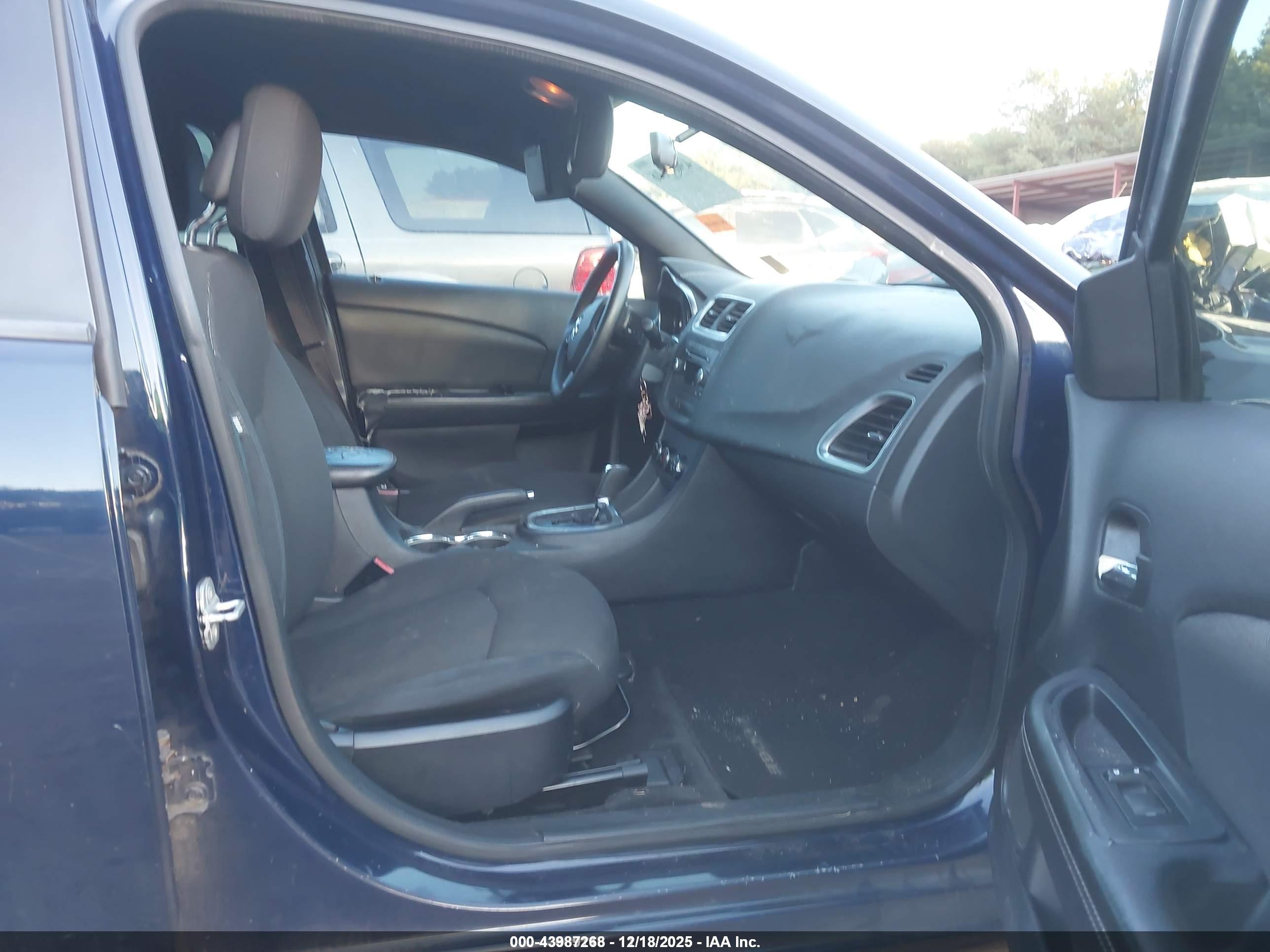 DODGE AVENGER image 5