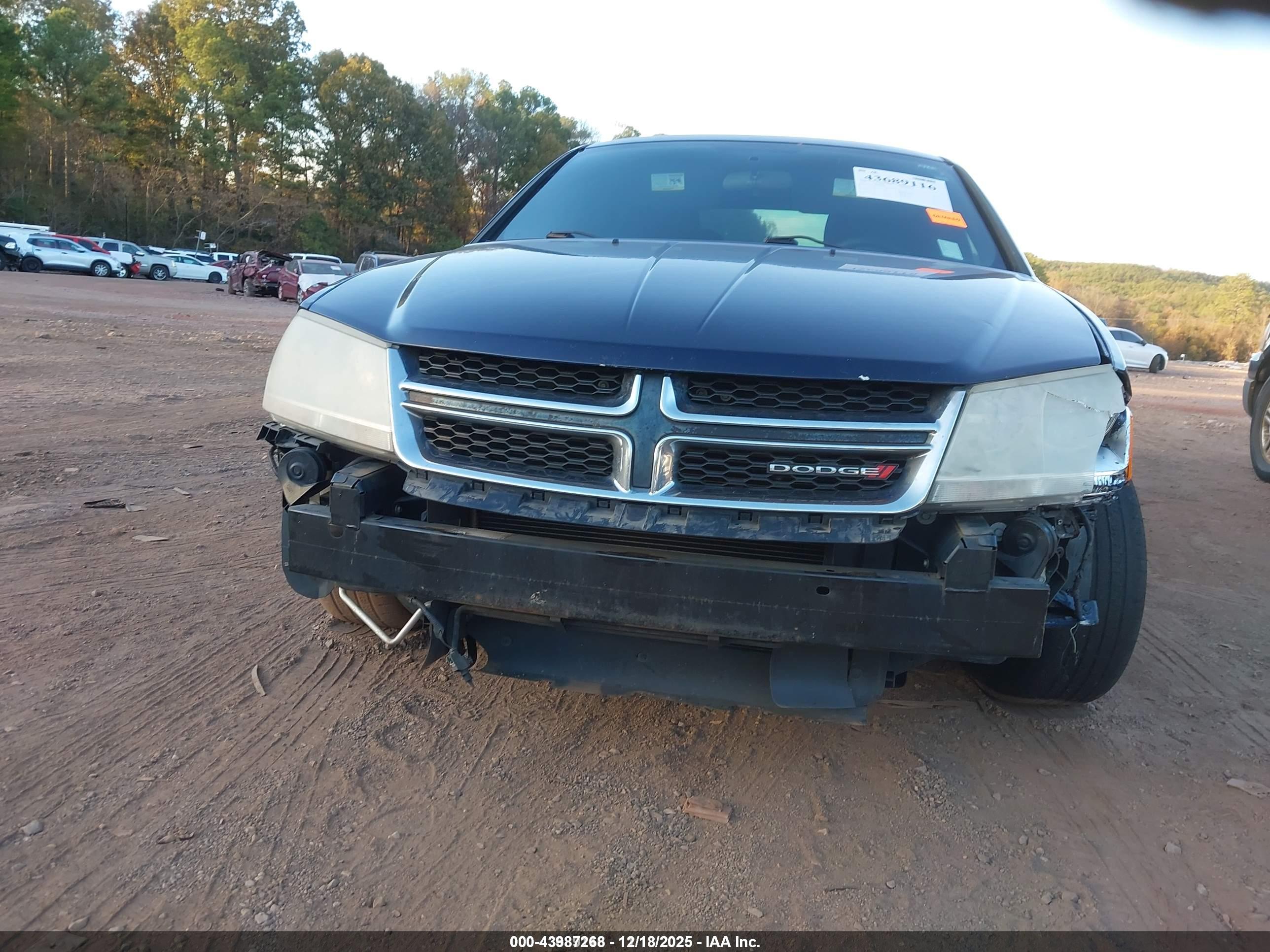 DODGE AVENGER image 6