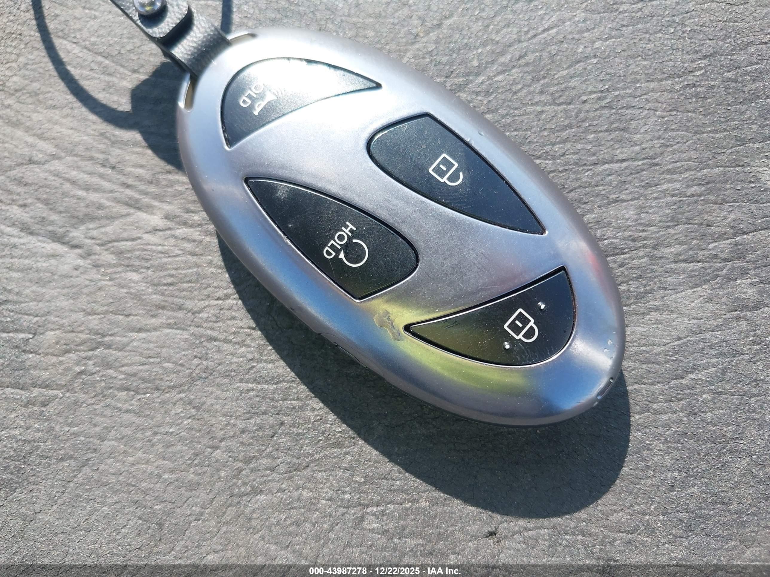 HYUNDAI TUCSON image 11