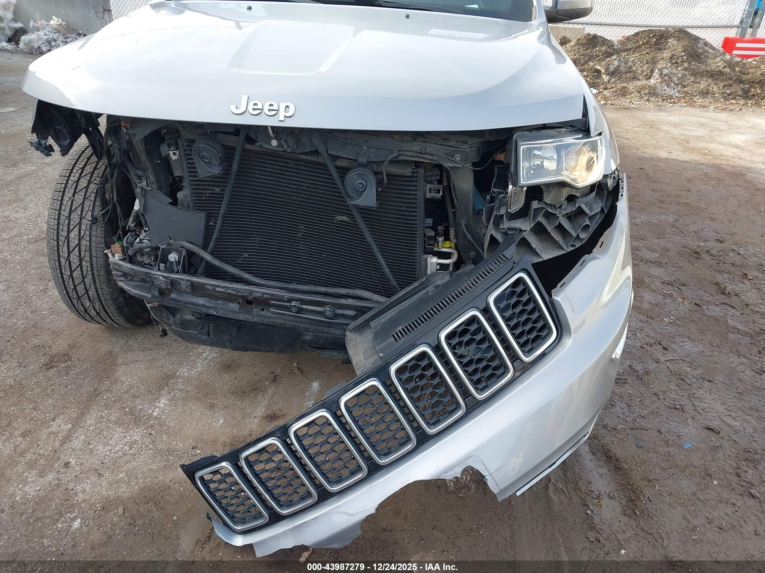 JEEP GRAND image 6