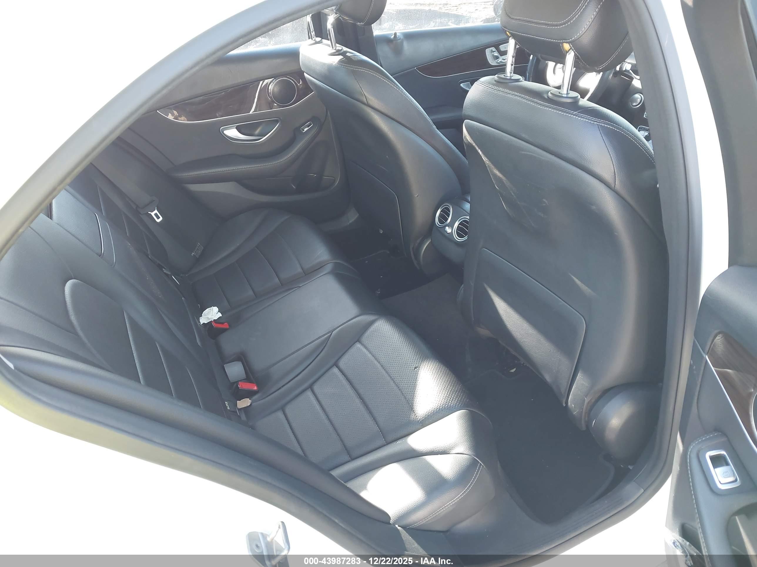 MERCEDES-BENZ C image 8