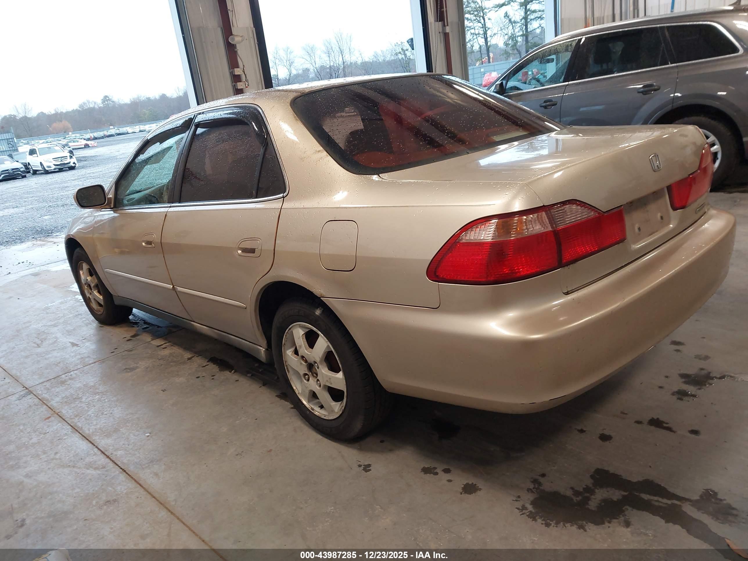 HONDA ACCORD image 3