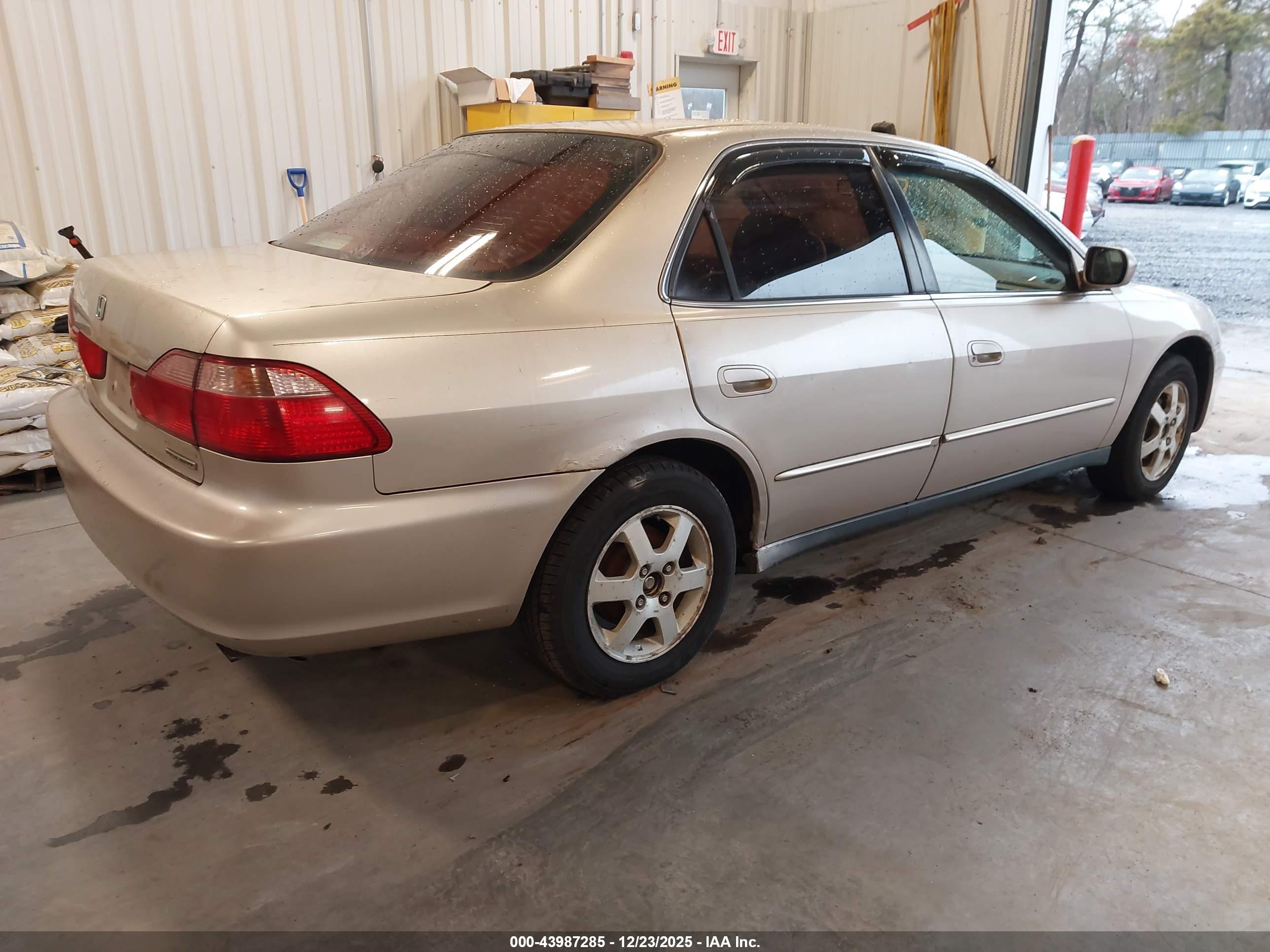 HONDA ACCORD image 4
