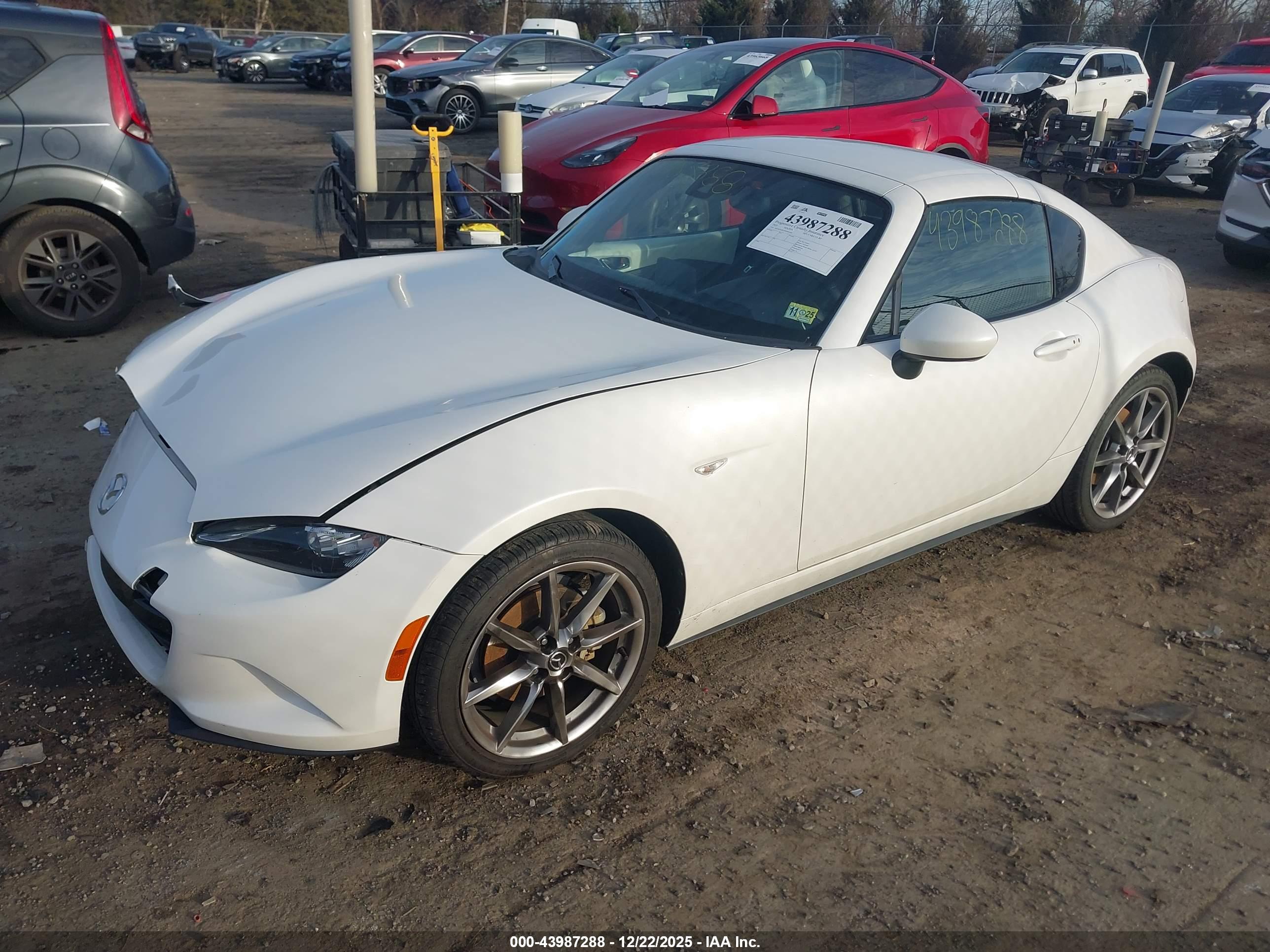 MAZDA MX-5 image 2
