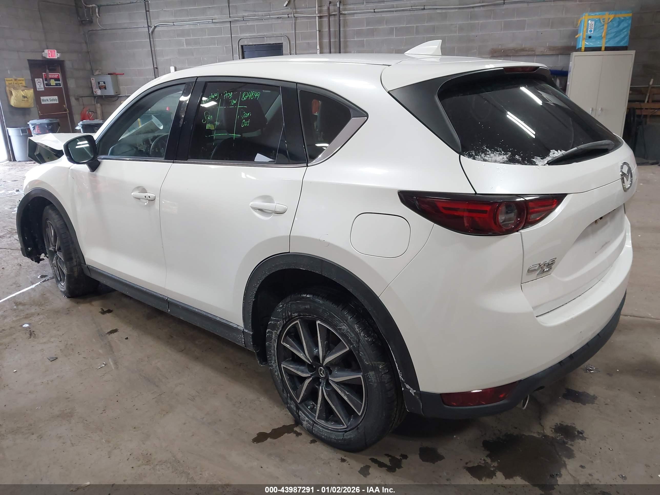 MAZDA CX-5 image 3