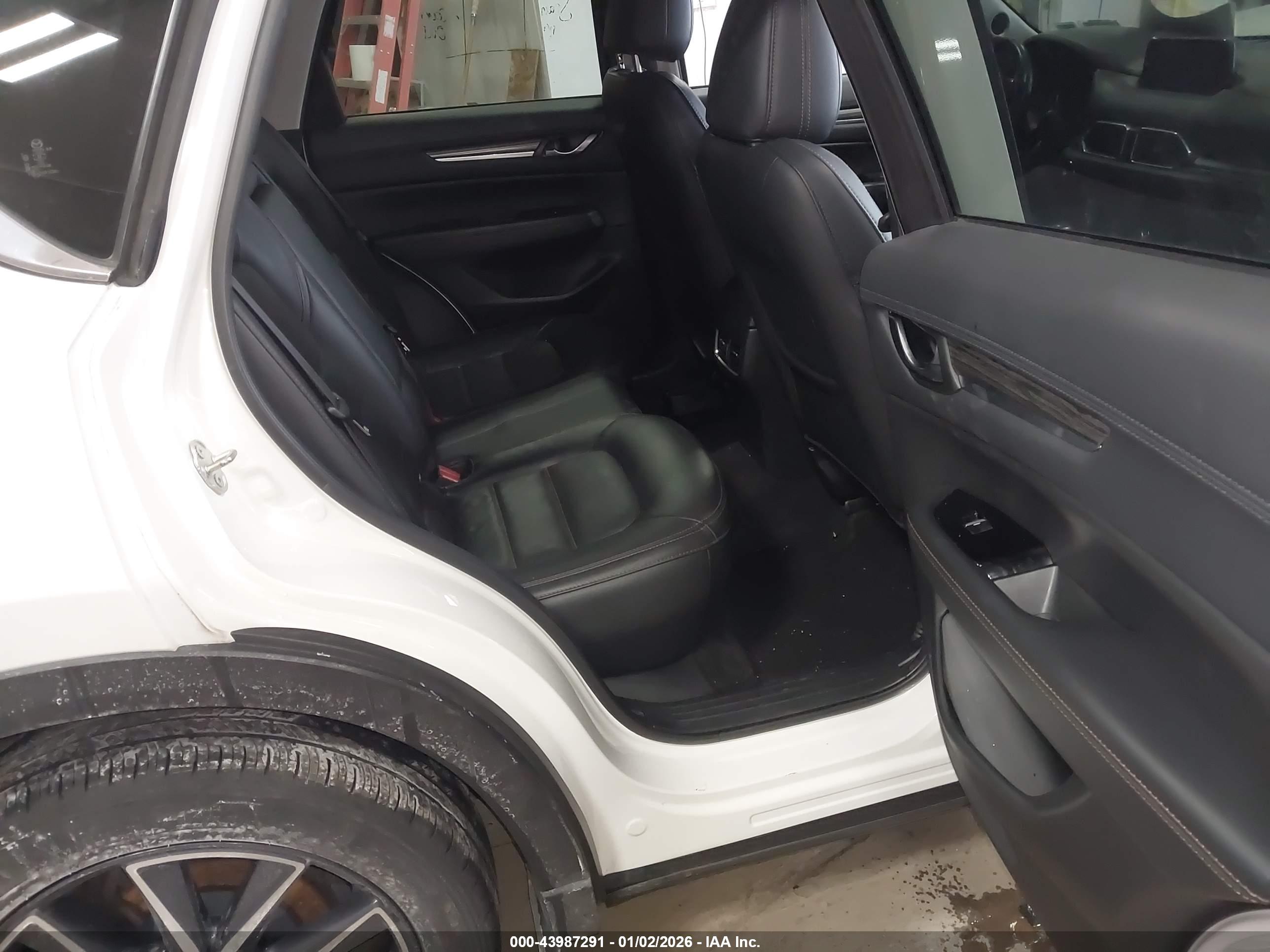 MAZDA CX-5 image 8