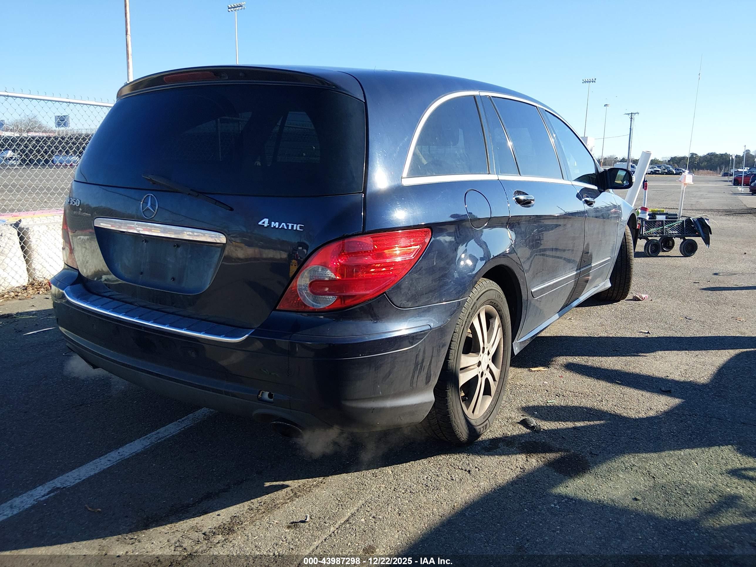 MERCEDES-BENZ R image 4
