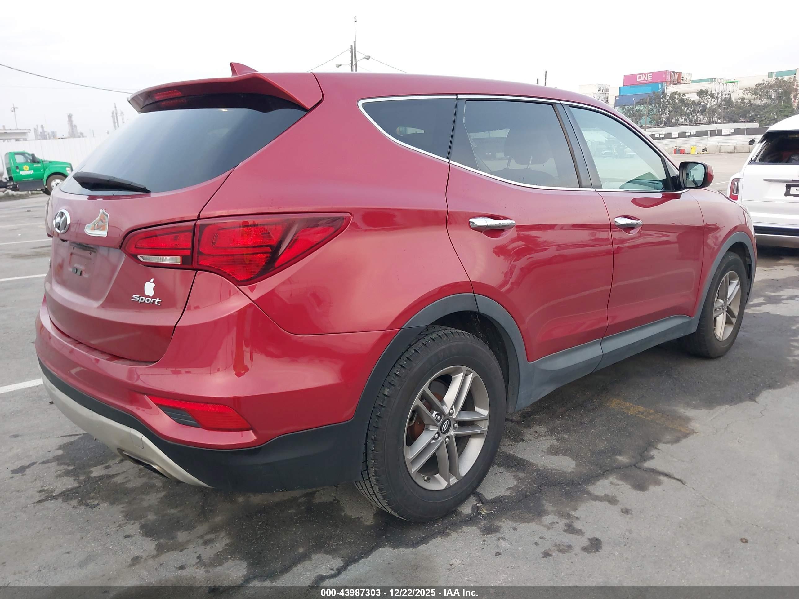 HYUNDAI SANTA image 4