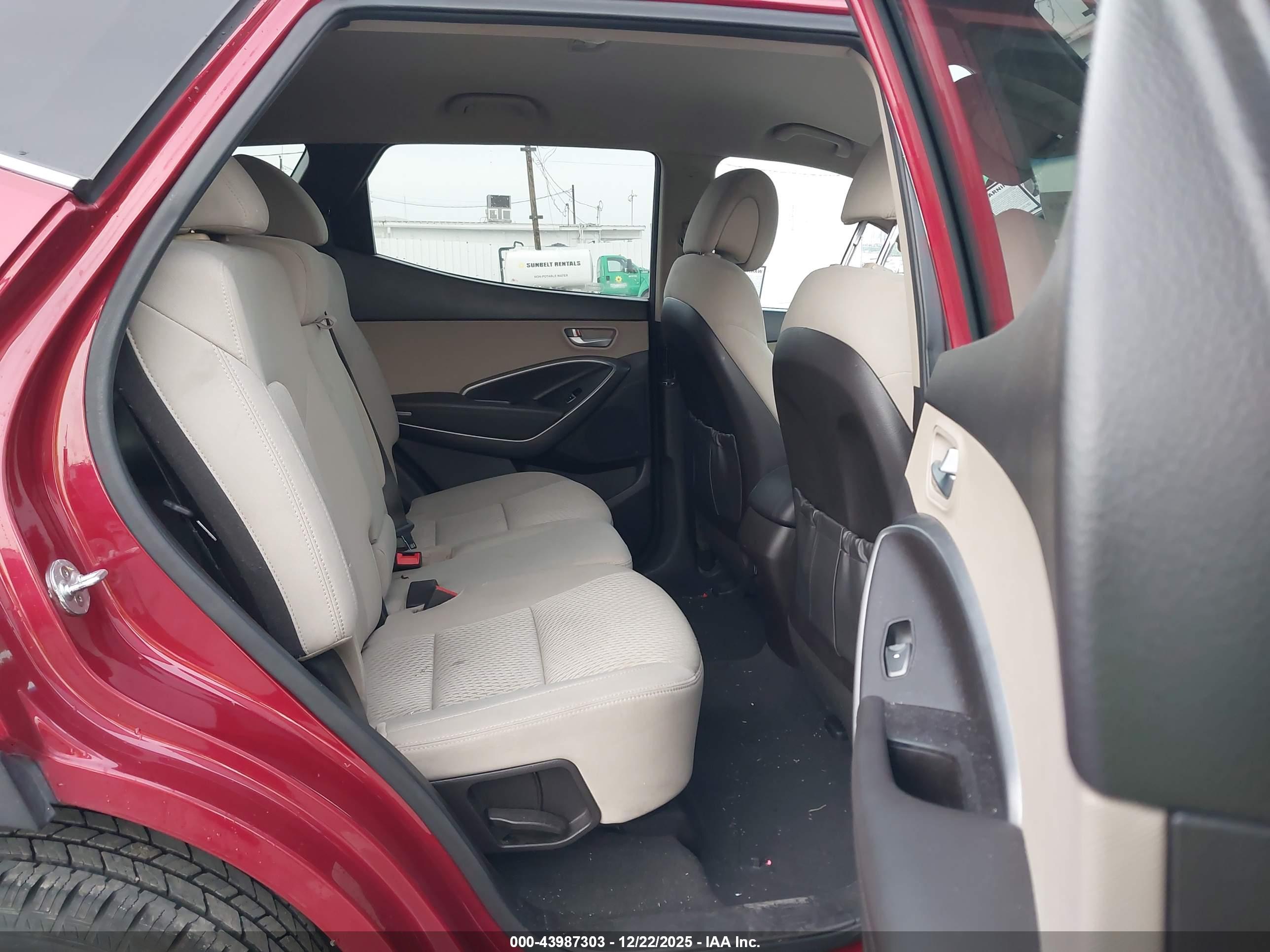 HYUNDAI SANTA image 8