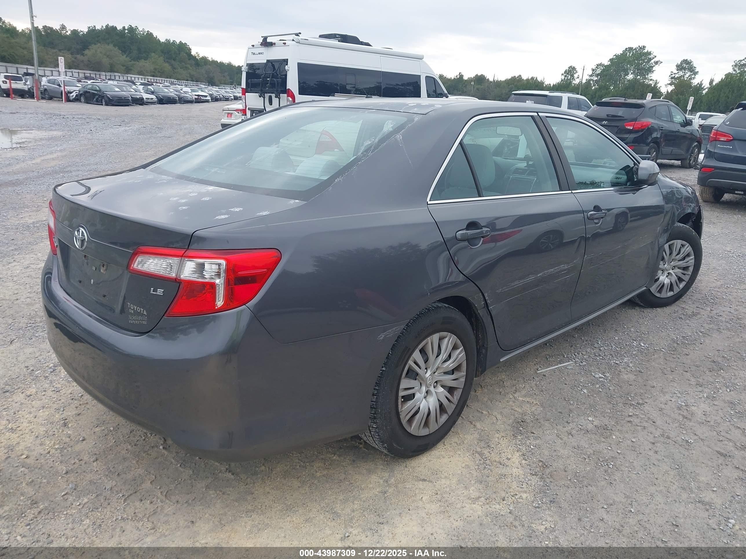 TOYOTA CAMRY image 4
