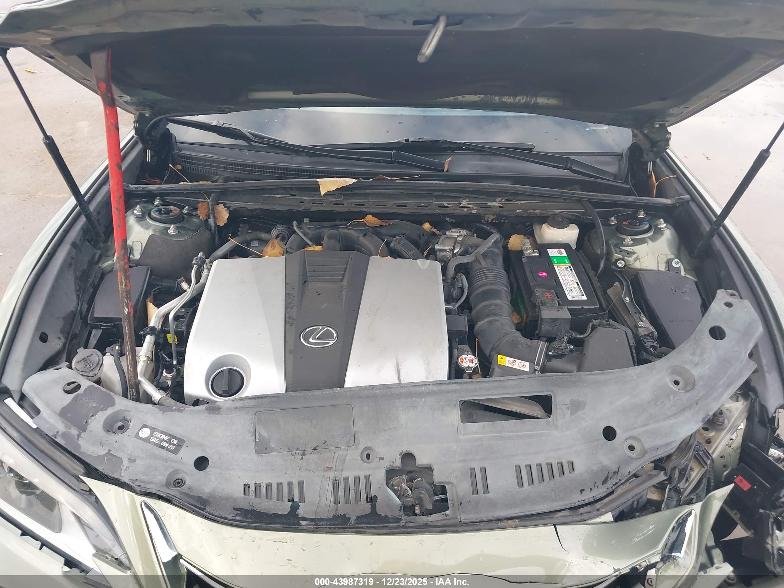 LEXUS ES image 10