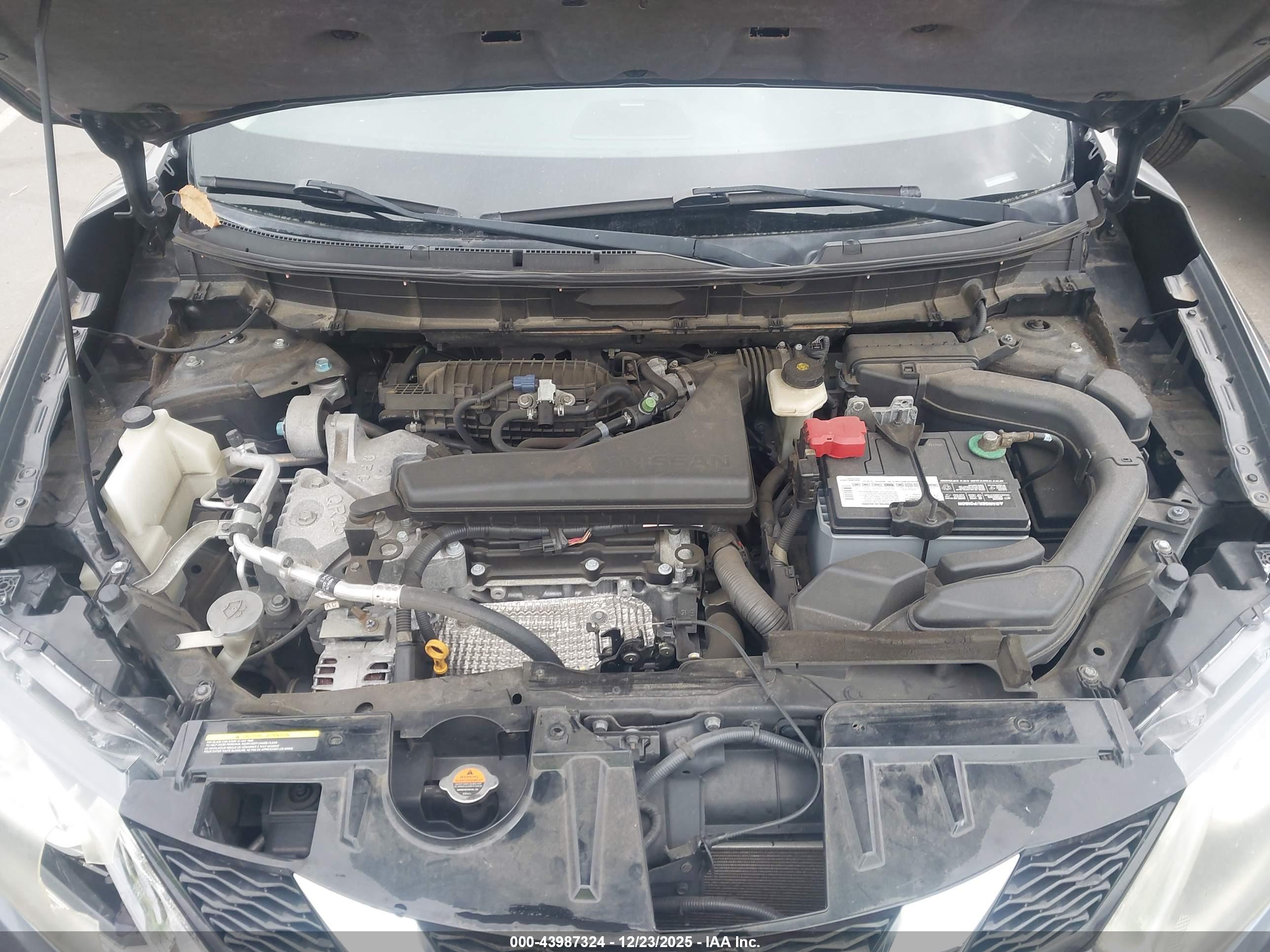 NISSAN ROGUE image 10