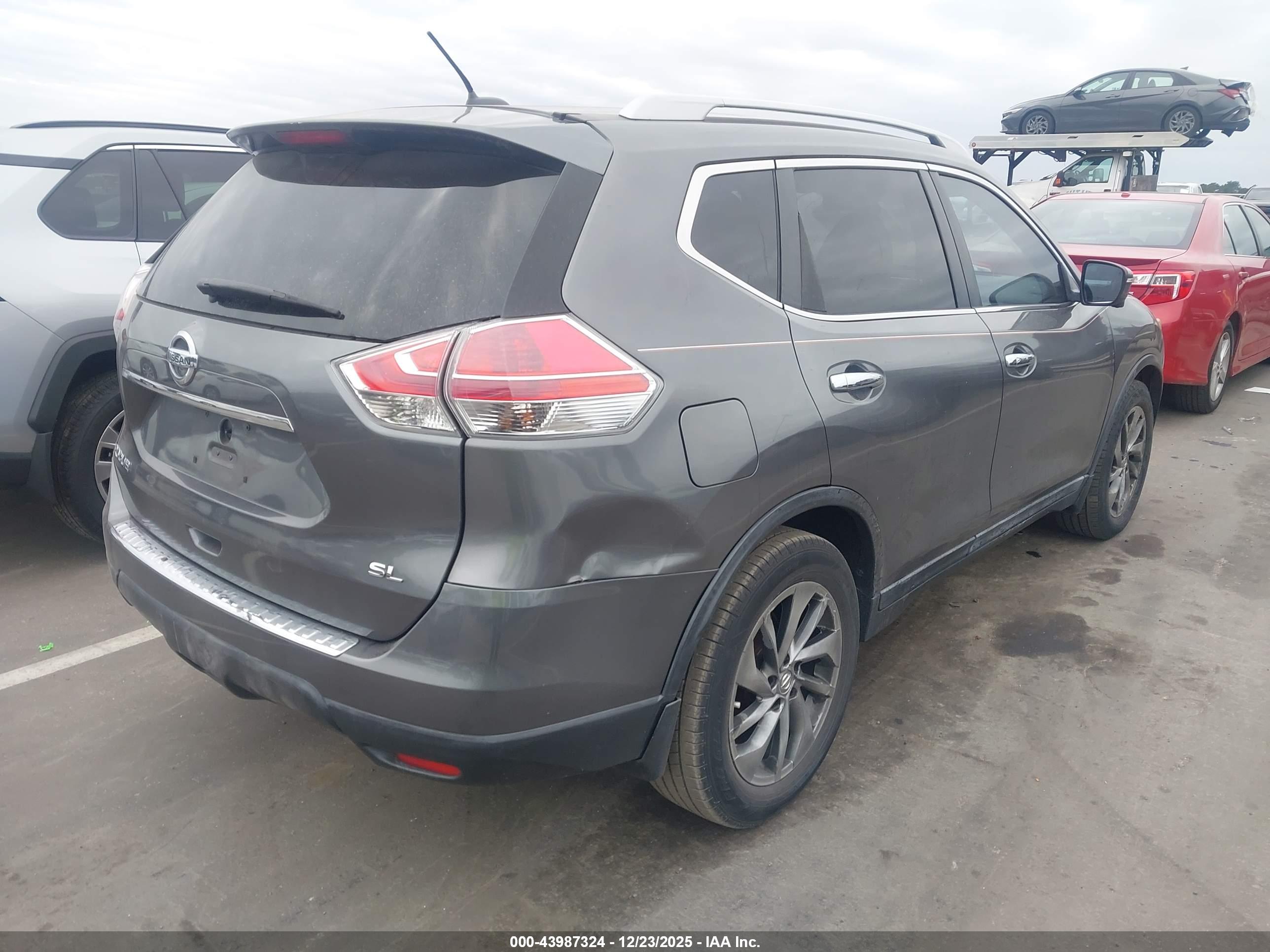 NISSAN ROGUE image 4