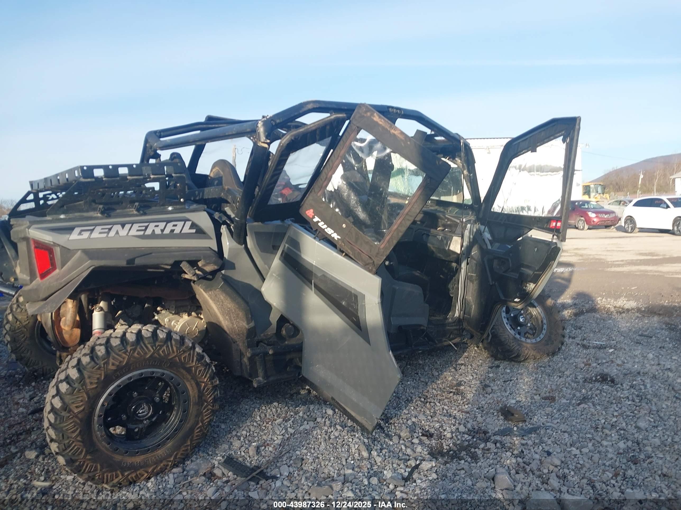 POLARIS GENERAL image 4