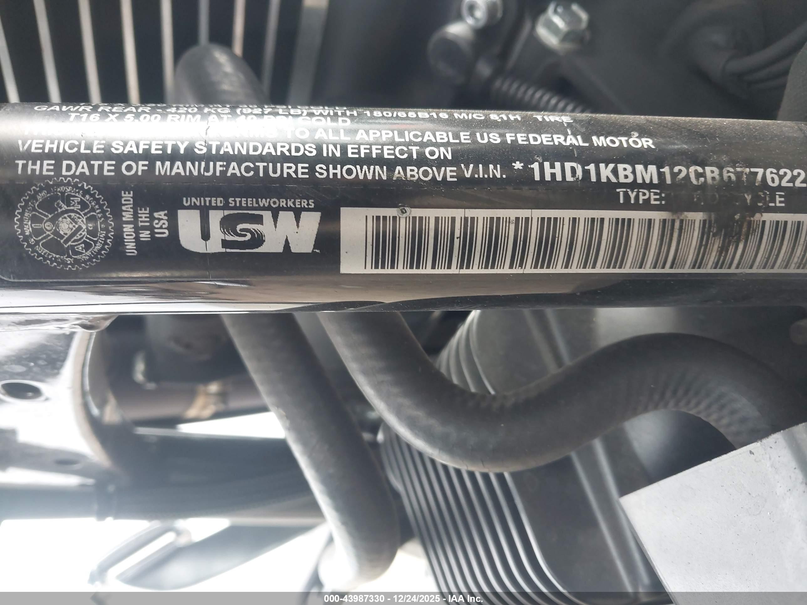 HARLEY-DAVIDSON FLHX image 10