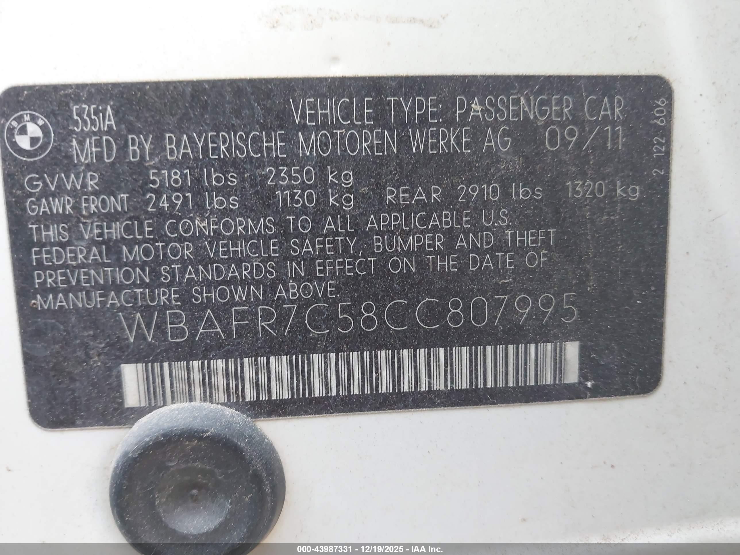 BMW 535I image 9